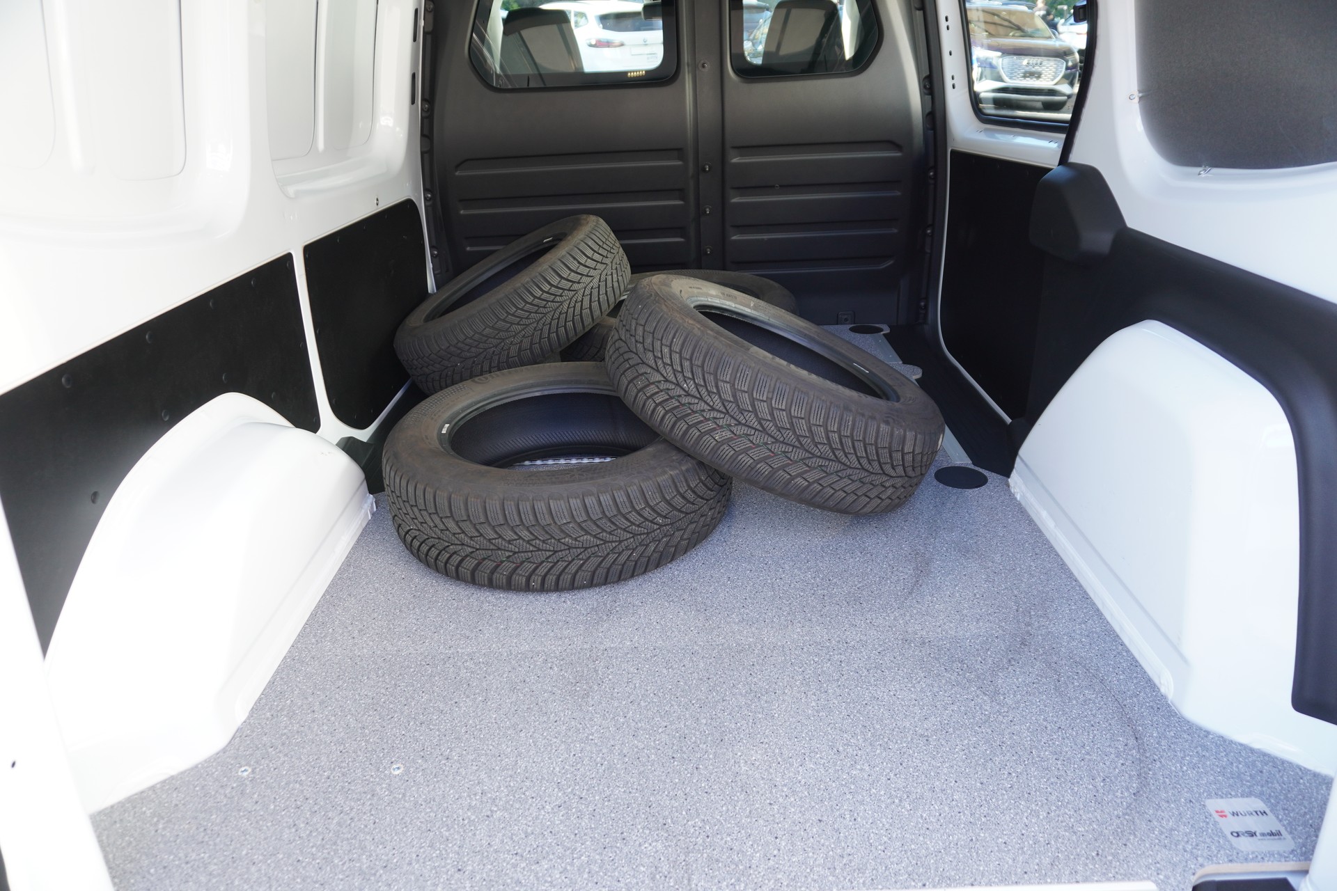RENAULT Kangoo Van 1.5 dCi Standard L2 95 Extra-image-10