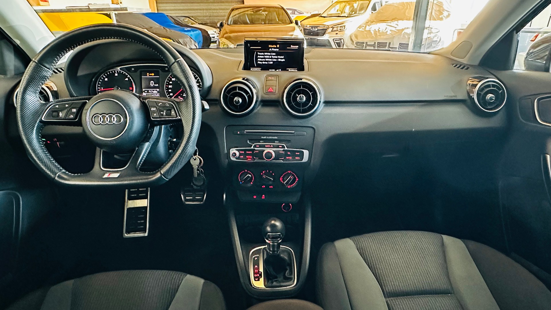 AUDI A1 Sportback 1.6 TDI Sport S-tronic S-Line-image-11