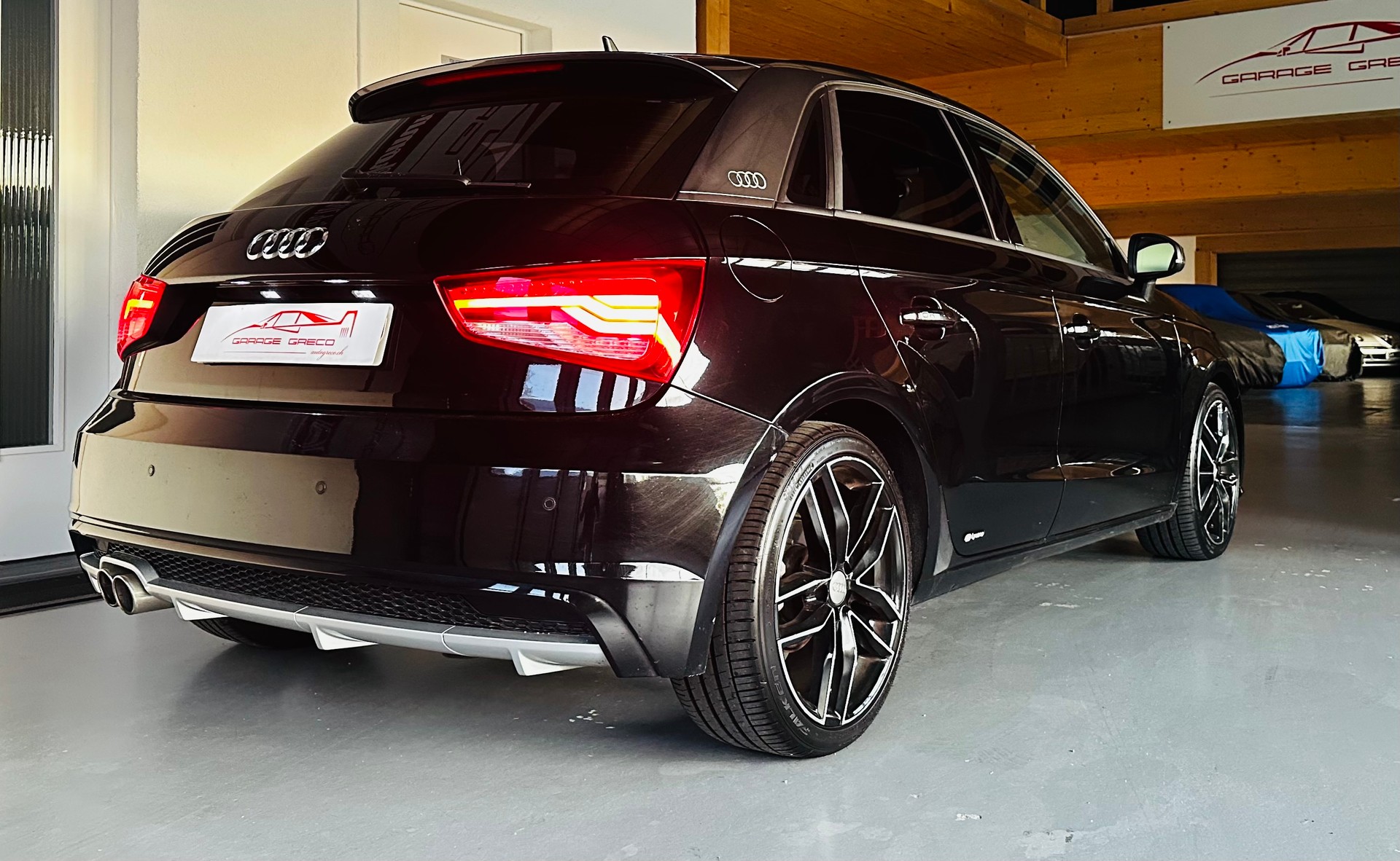 AUDI A1 Sportback 1.6 TDI Sport S-tronic S-Line-image-7