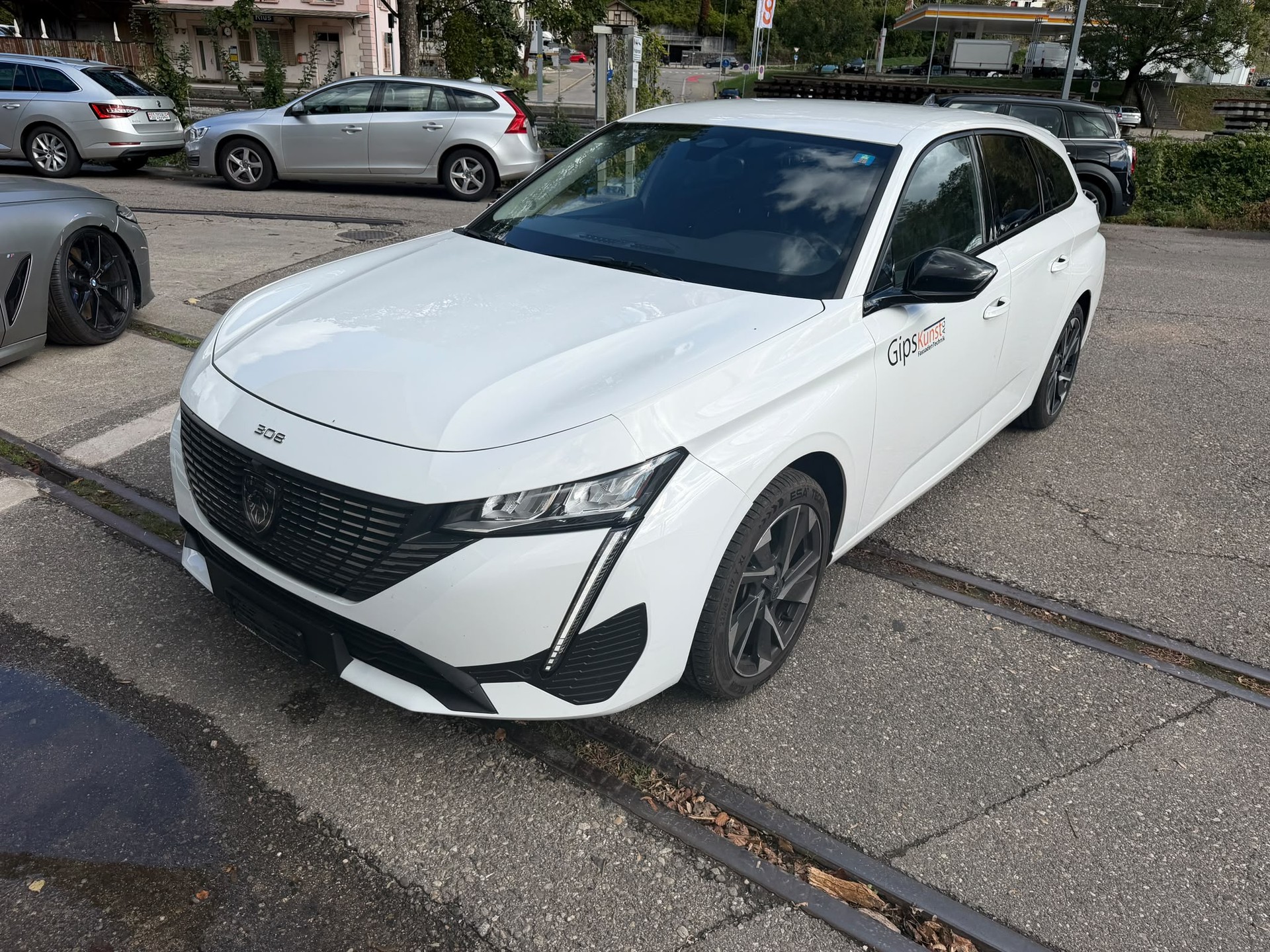 PEUGEOT 308 SW 1.2 Pure Tech Allure EAT8-image-5