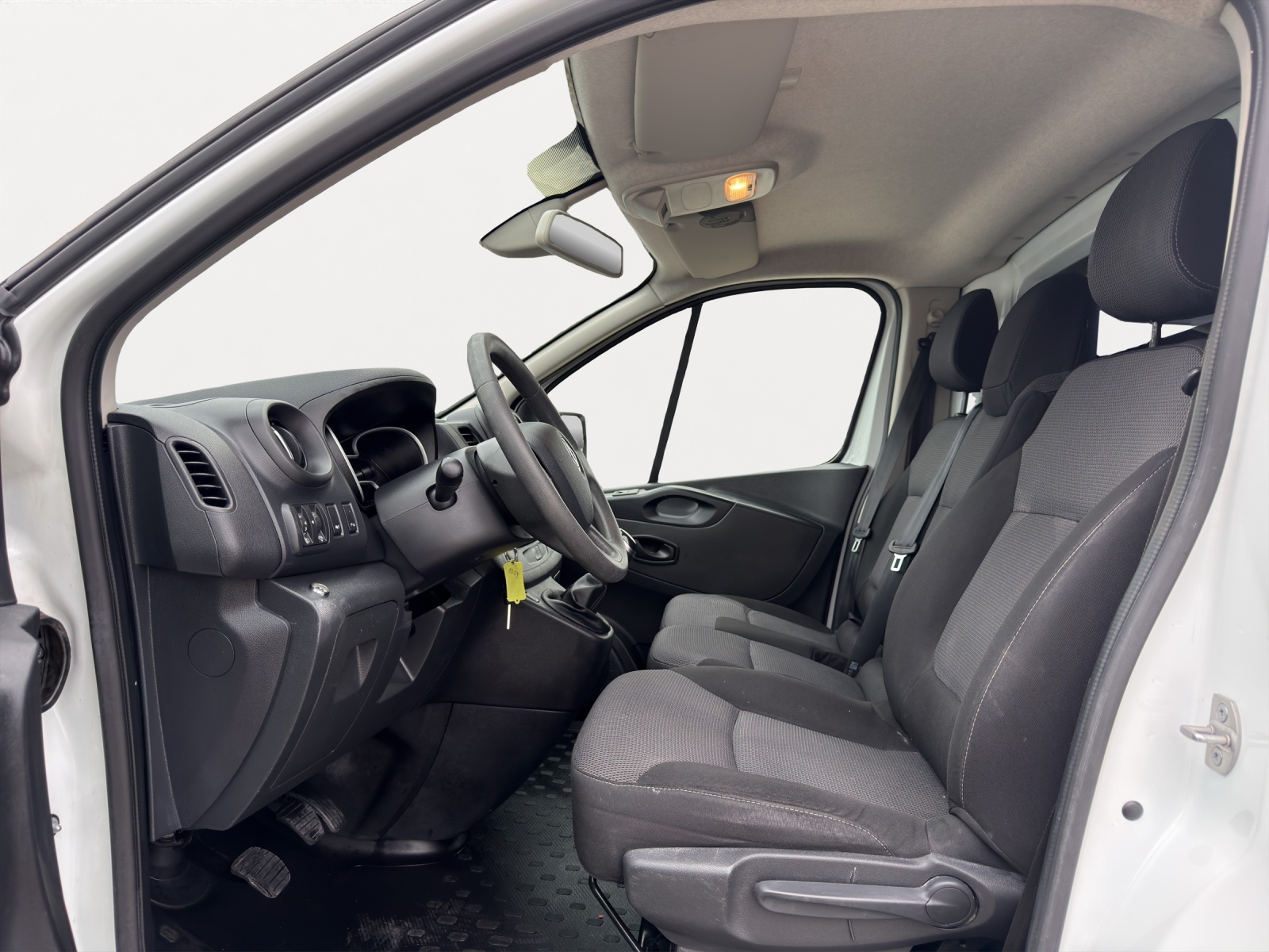 RENAULT Trafic 2.0 dCi 120 3.0t Business L2H1-image-4