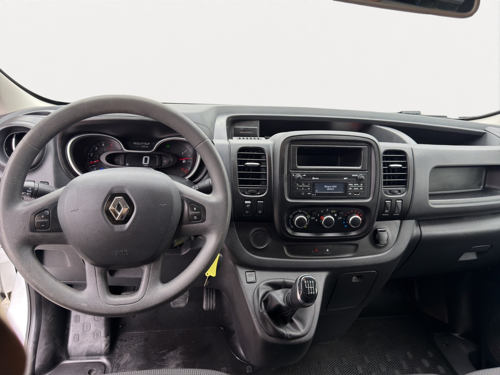 RENAULT Trafic 2.0 dCi 120 3.0t Business L2H1-image-7