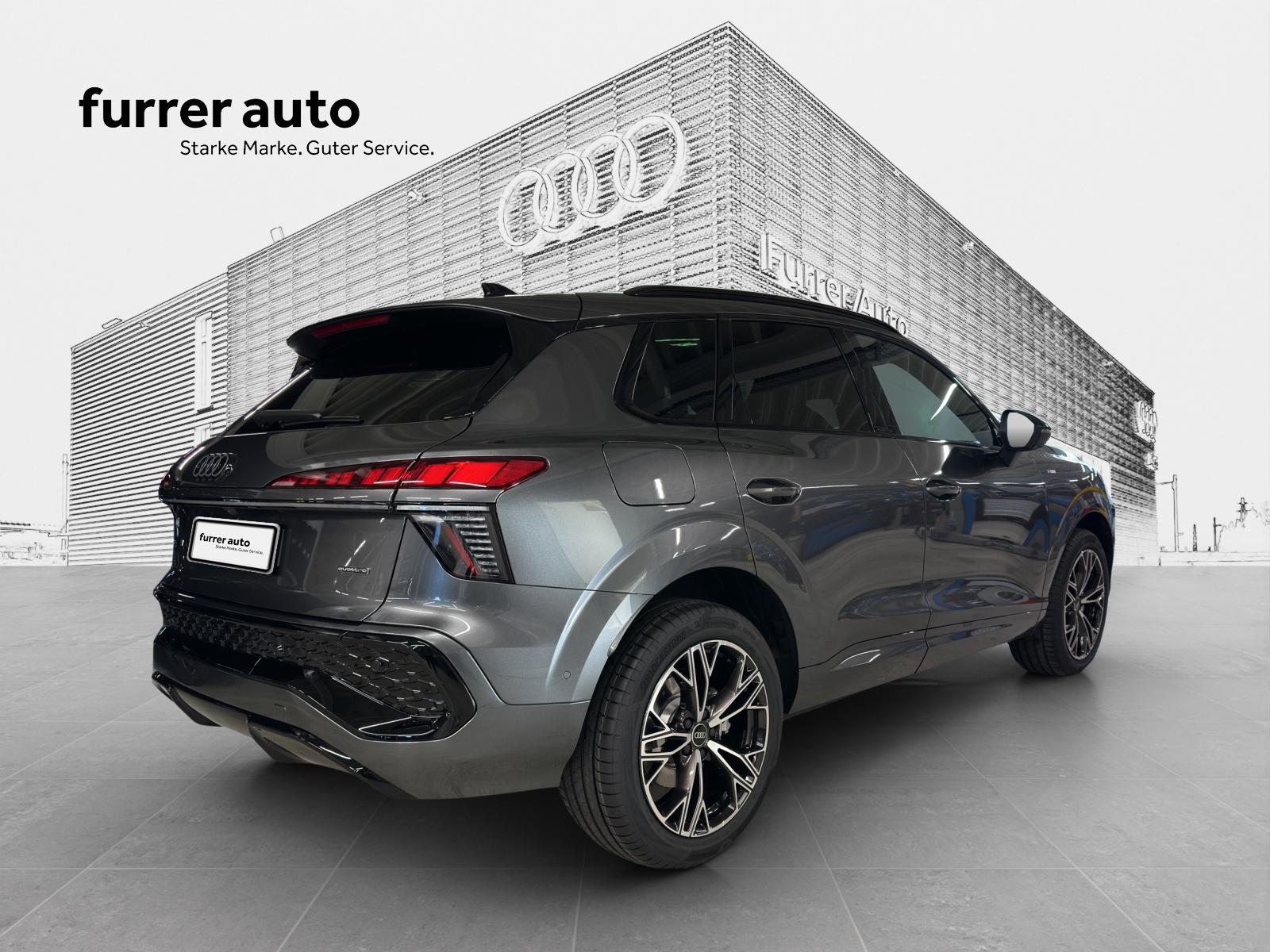 AUDI Q3 SUV TFSI quattro 195 kW S tronic-image-4