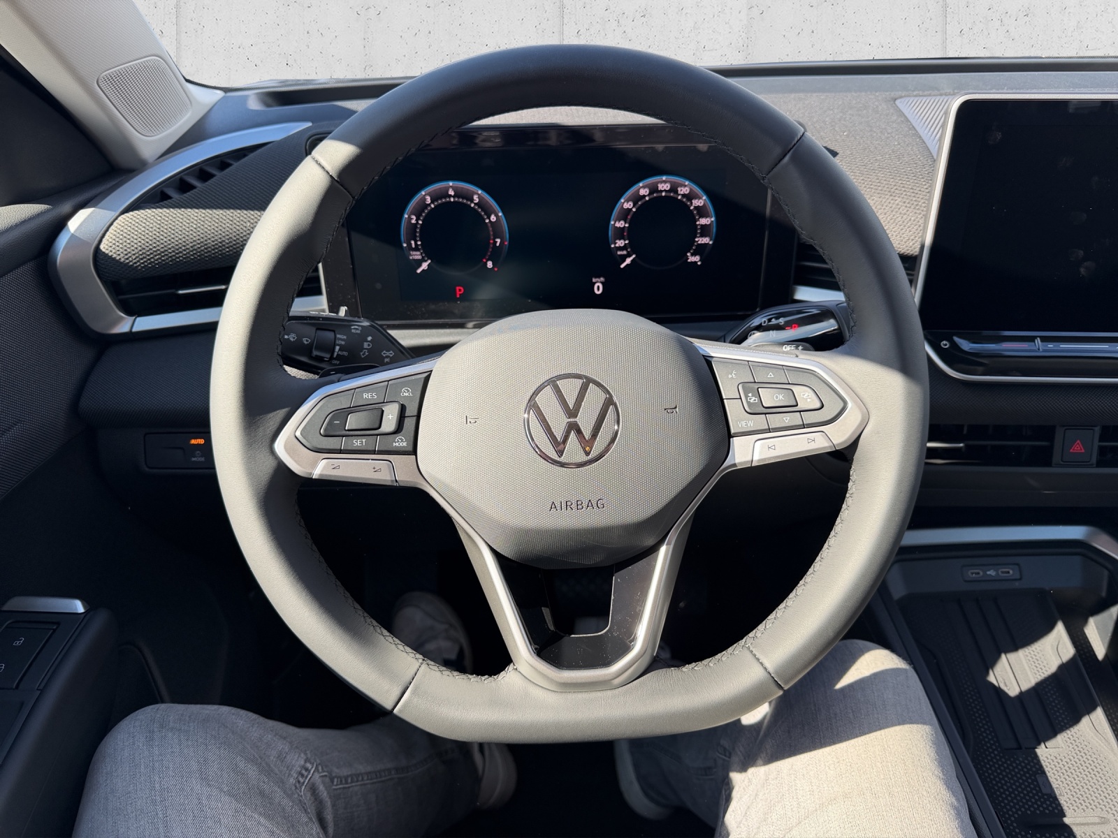 VW T-Roc 1.5 eTSI mHEV Trend DSG-image-9