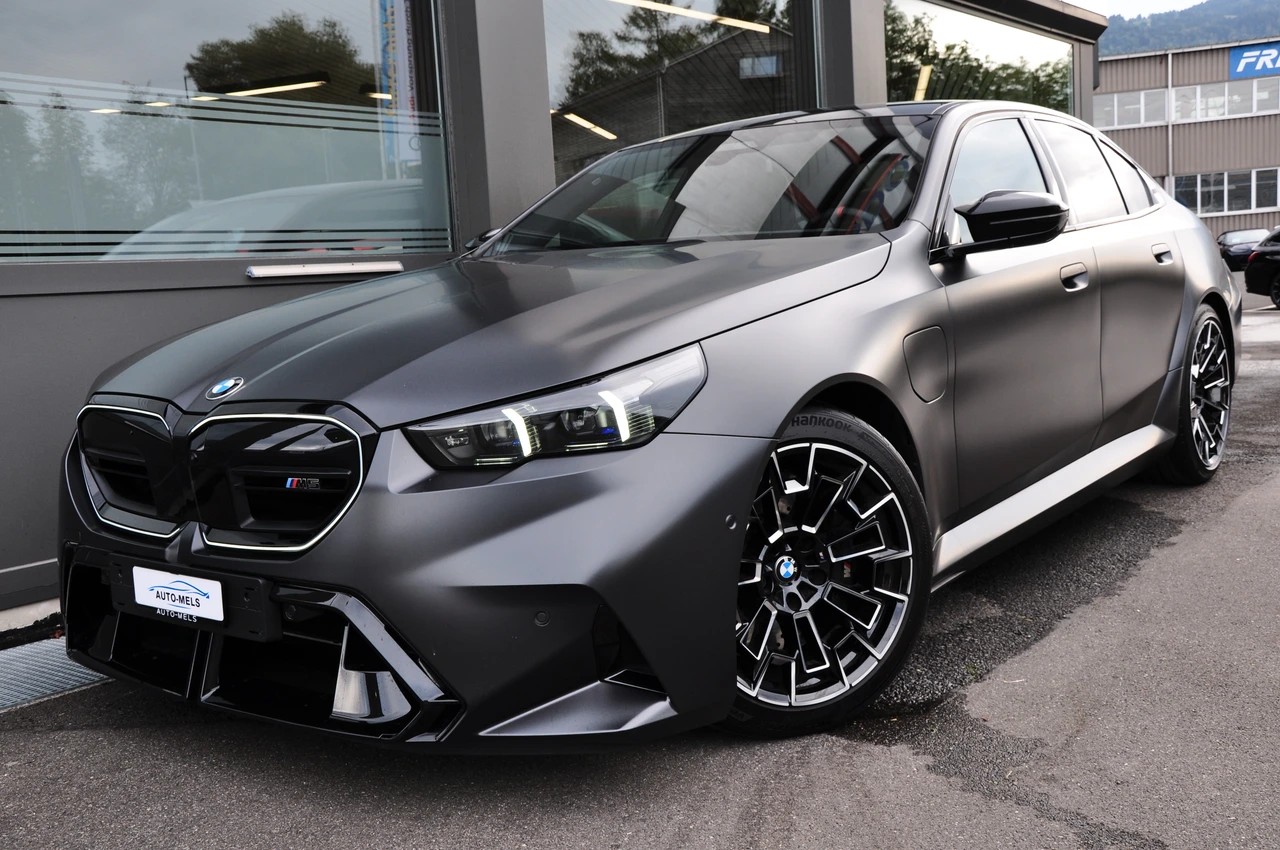 BMW M5 xDrive-image-2