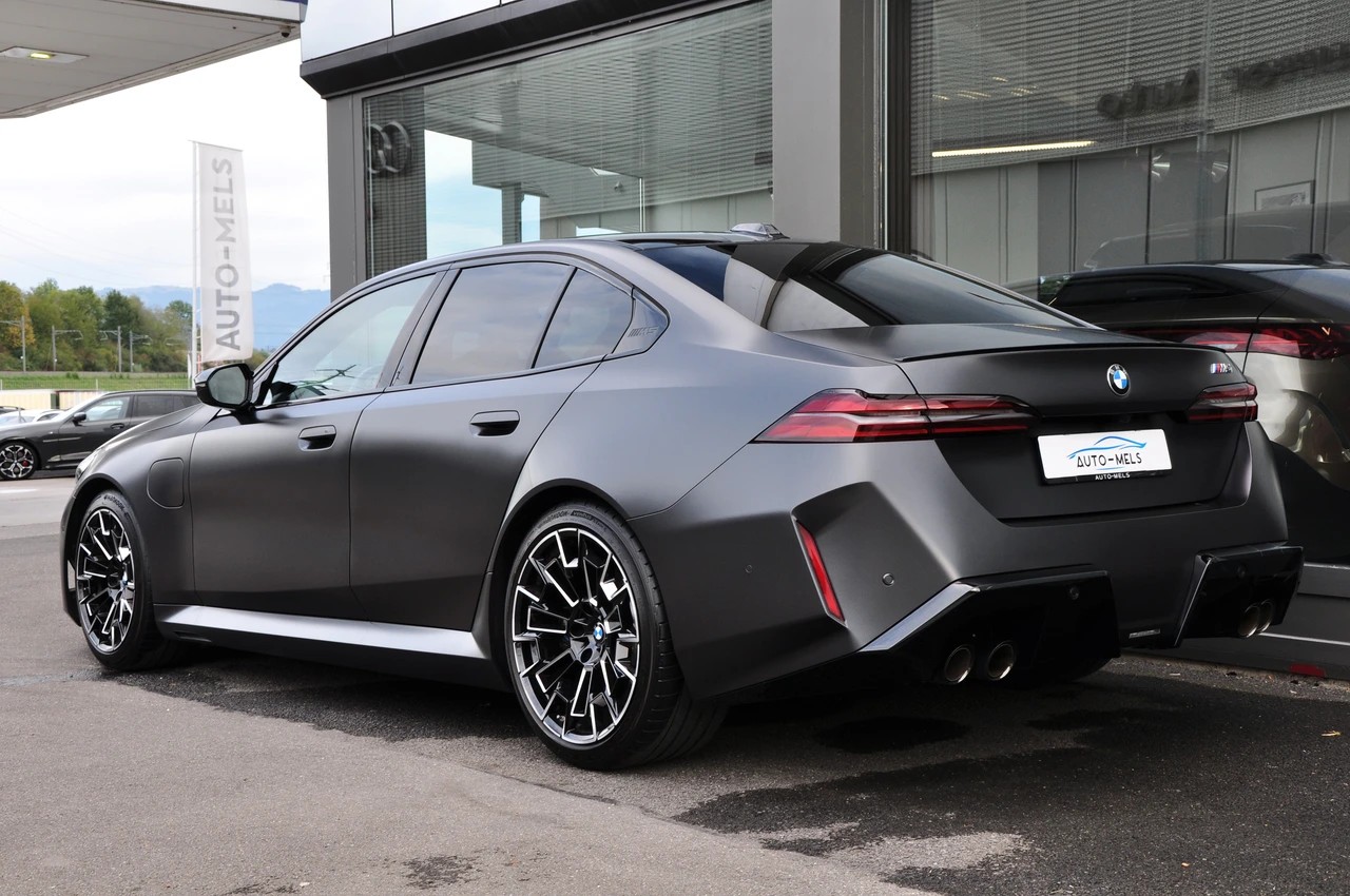 BMW M5 xDrive-image-9