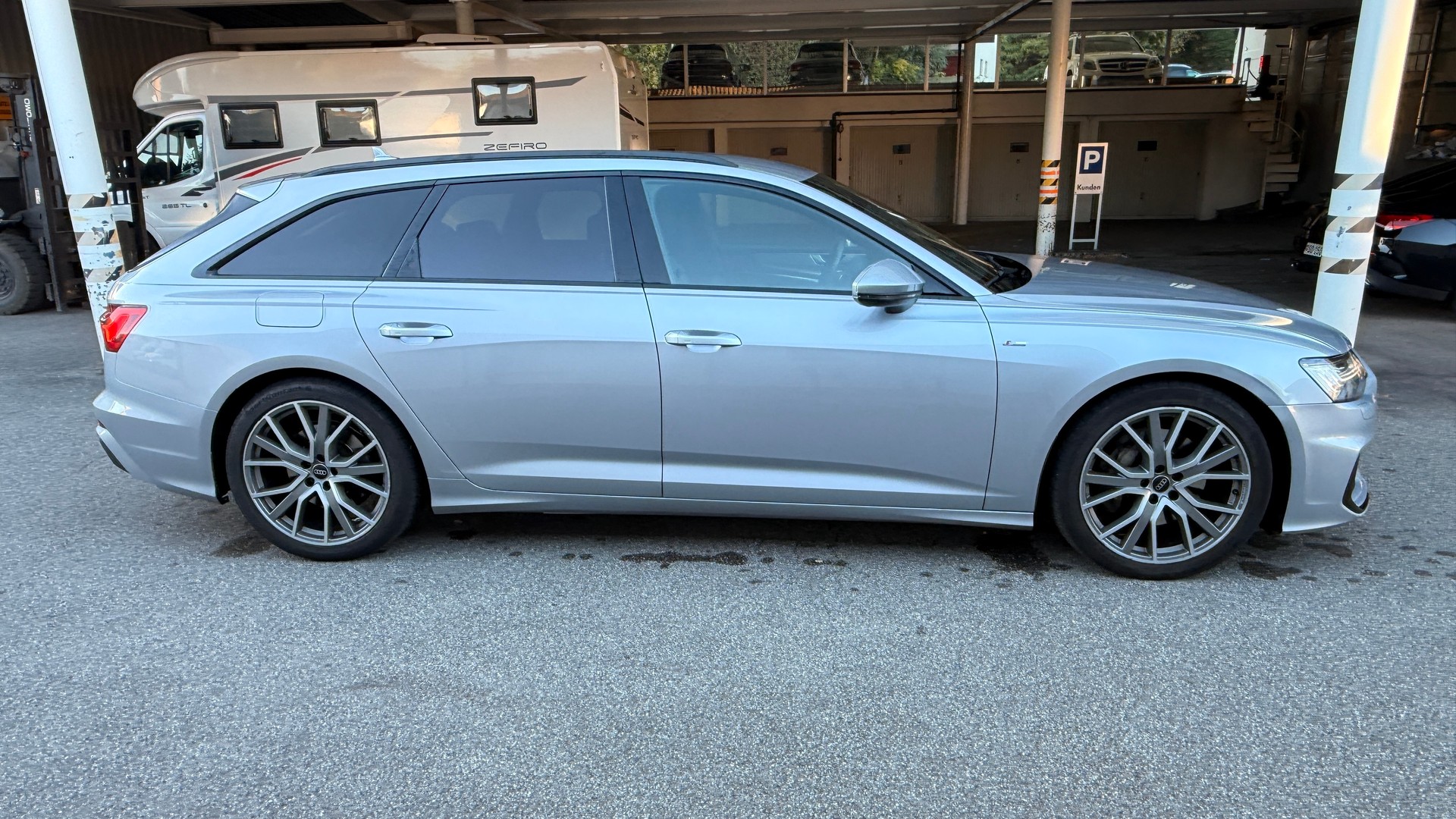 AUDI A6 Avant 50 TDI Sport quattro tiptronic-image-9