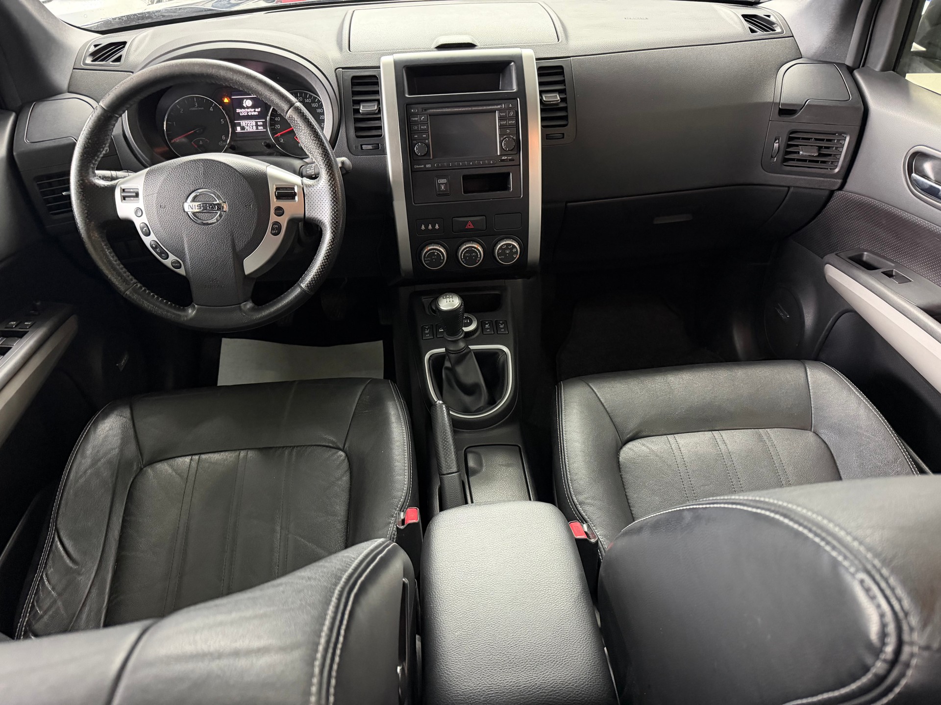 NISSAN X-Trail 2.0 dCi 16V i-Way-image-3