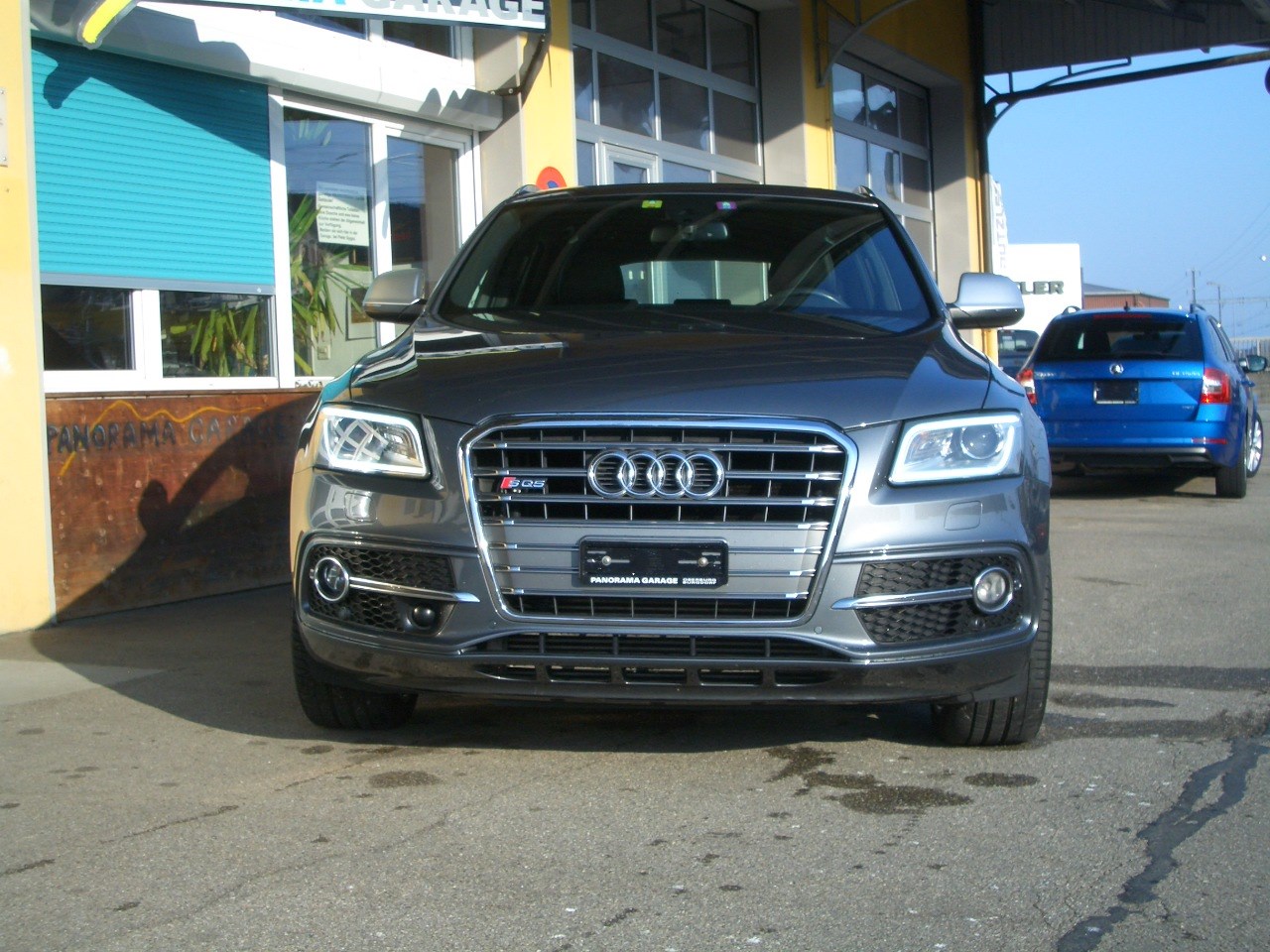 Car photo