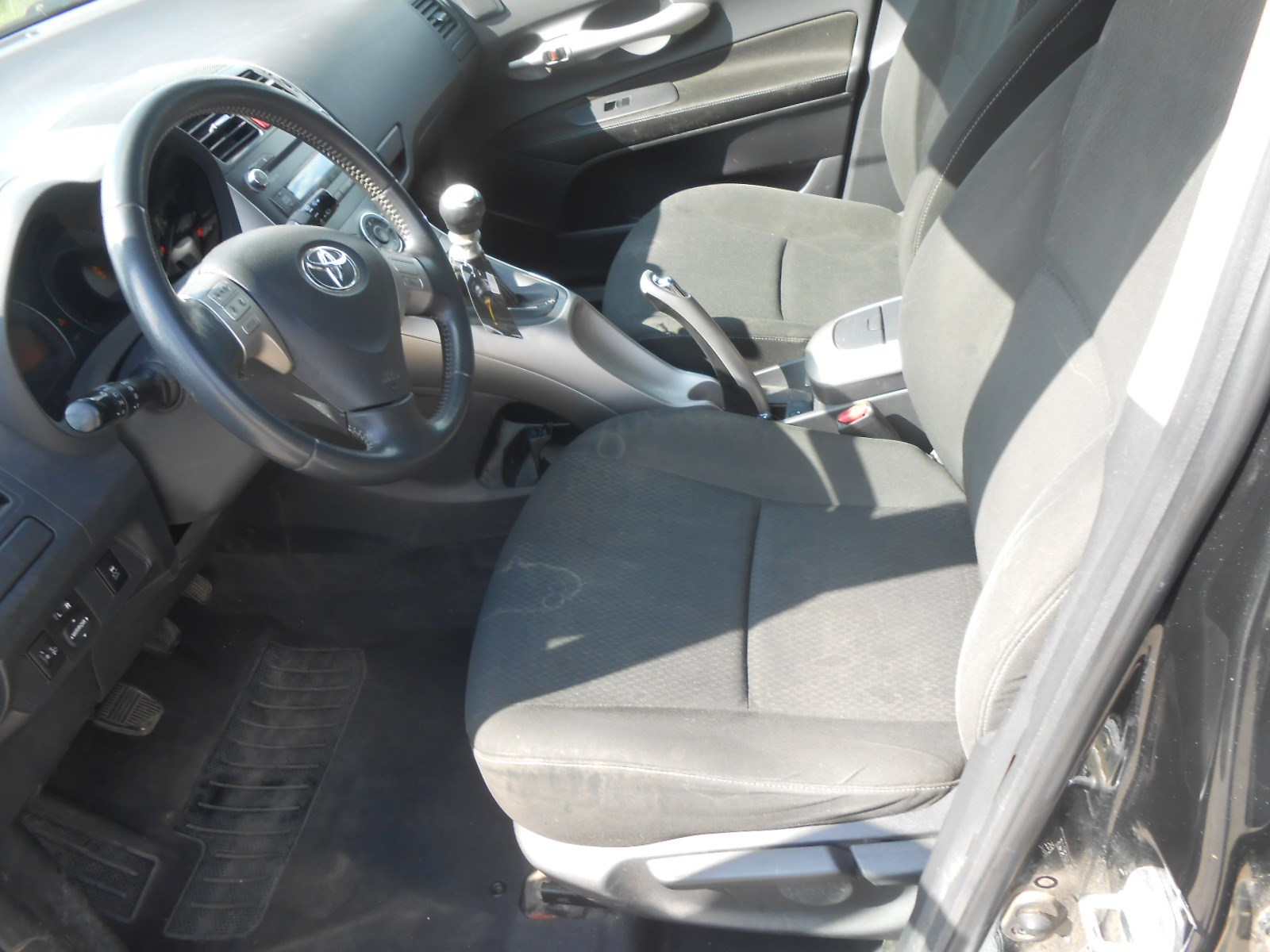 TOYOTA Auris 2.2 D-4D CleanPower Linea Sol Premium-image-8