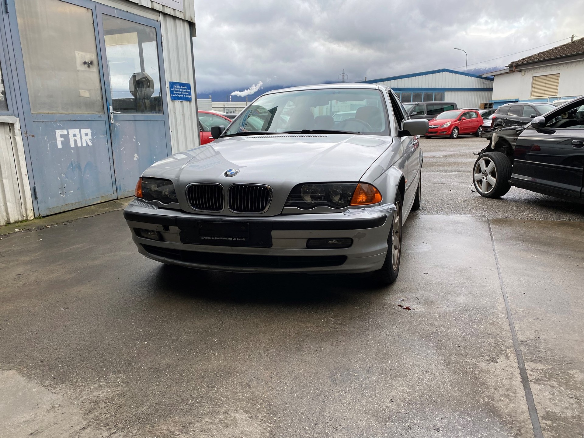 BMW 328i