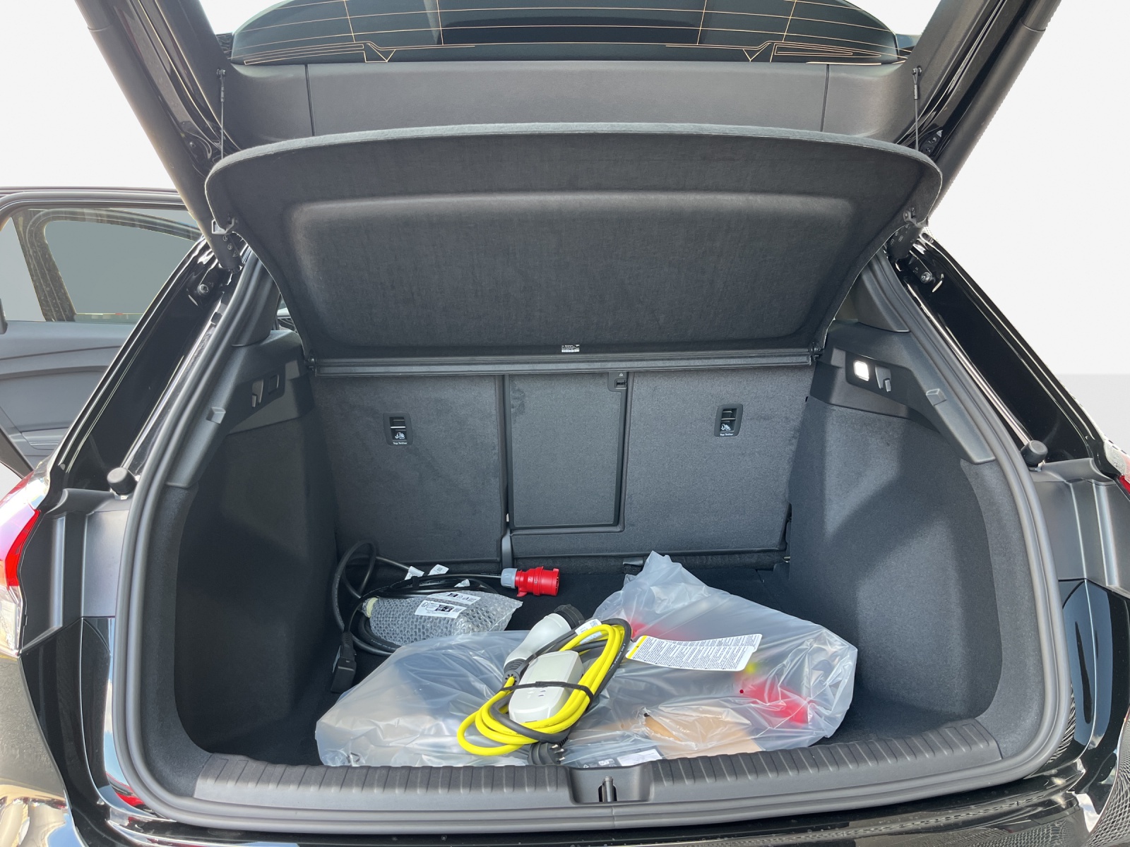 AUDI Q4 e-tron 45-image-9