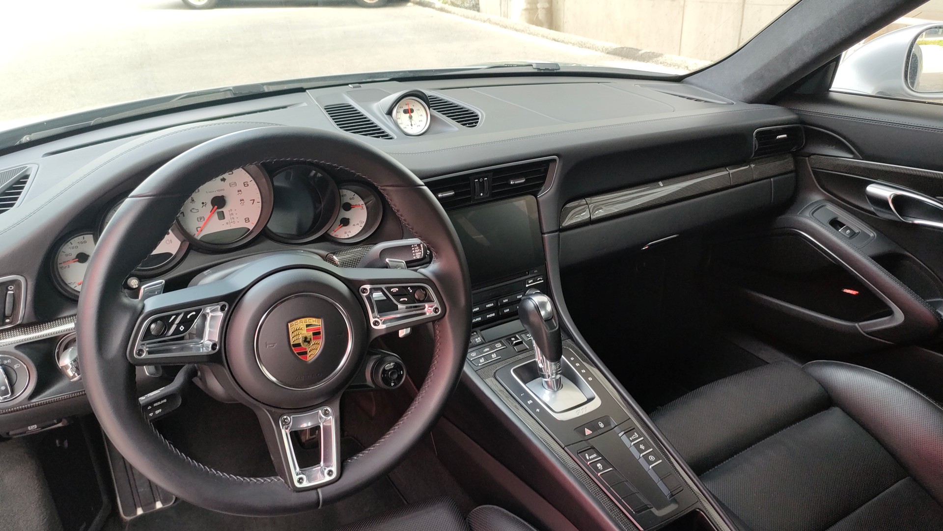 PORSCHE 911 Turbo S PDK-image-12