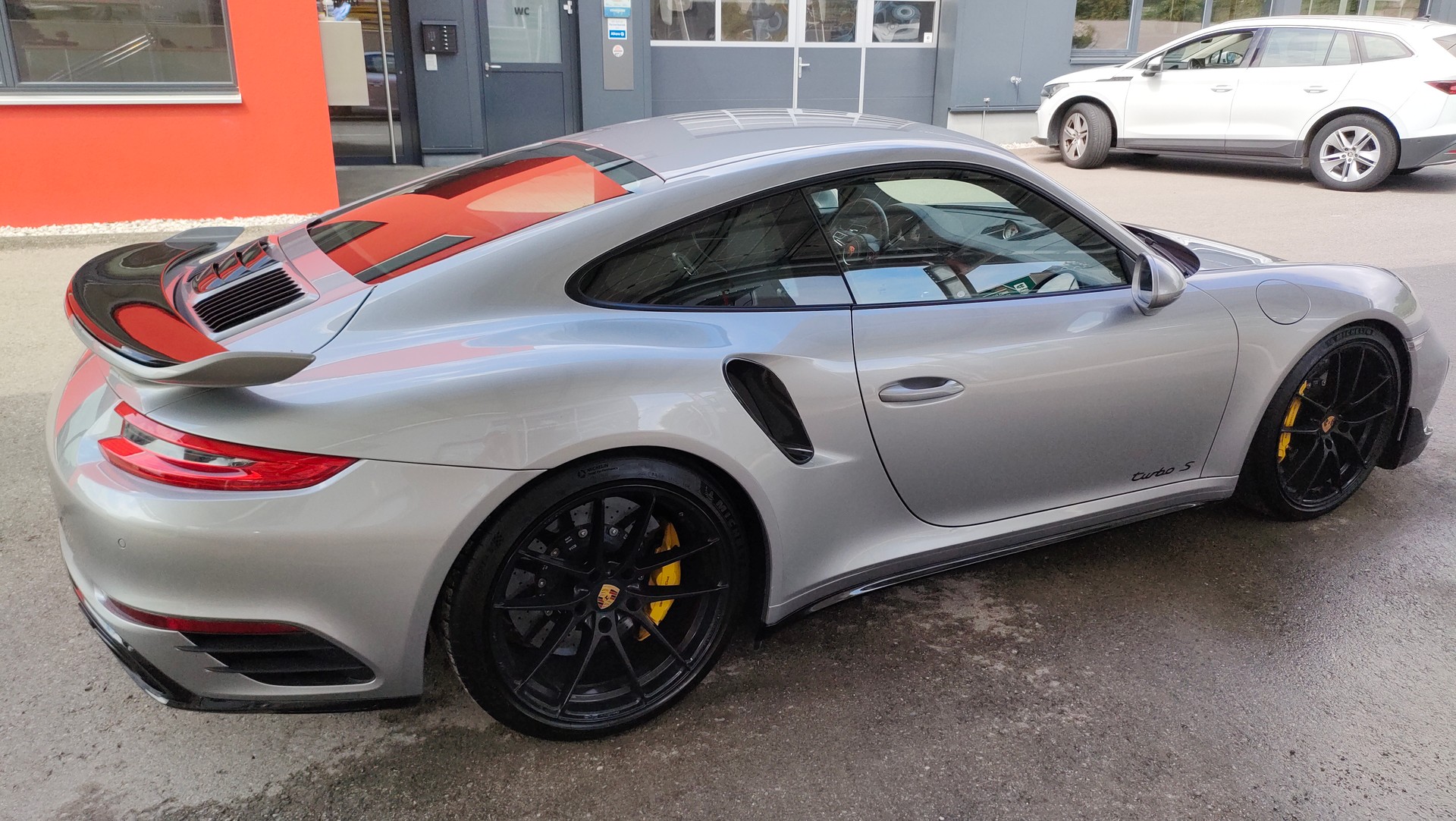 PORSCHE 911 Turbo S PDK-image-8