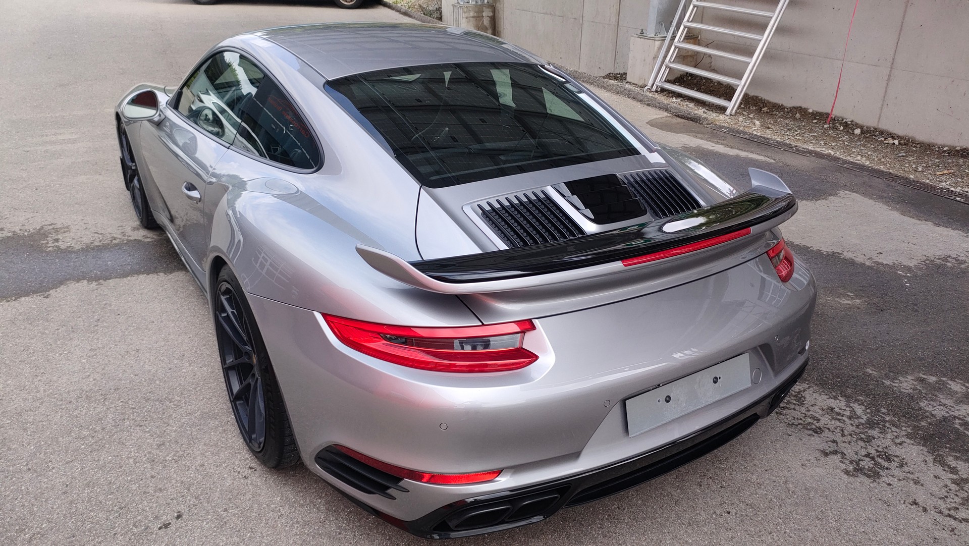 PORSCHE 911 Turbo S PDK-image-1