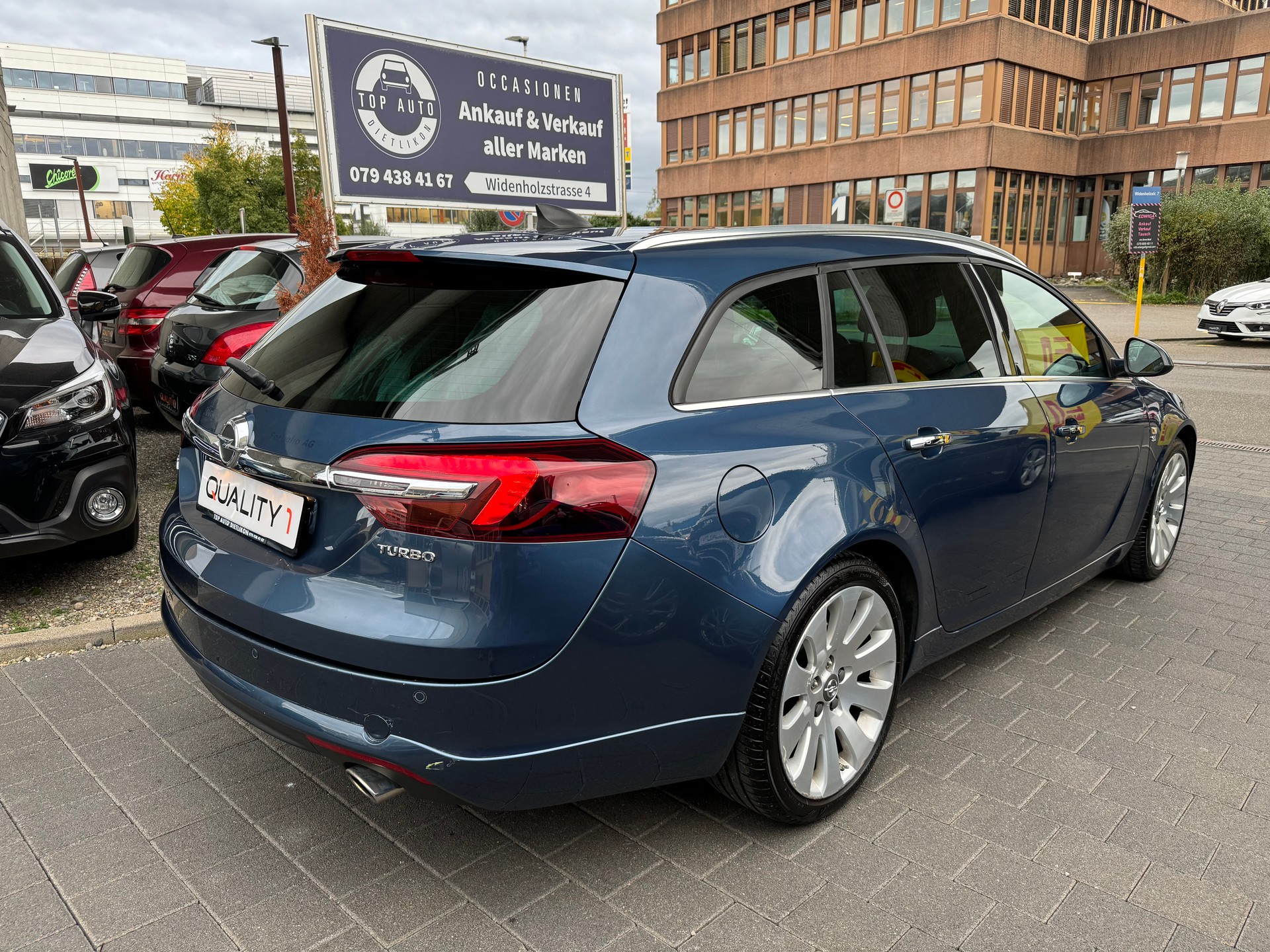 OPEL Insignia Sports Tourer 1.6 Turbo Edition Automatic-image-1