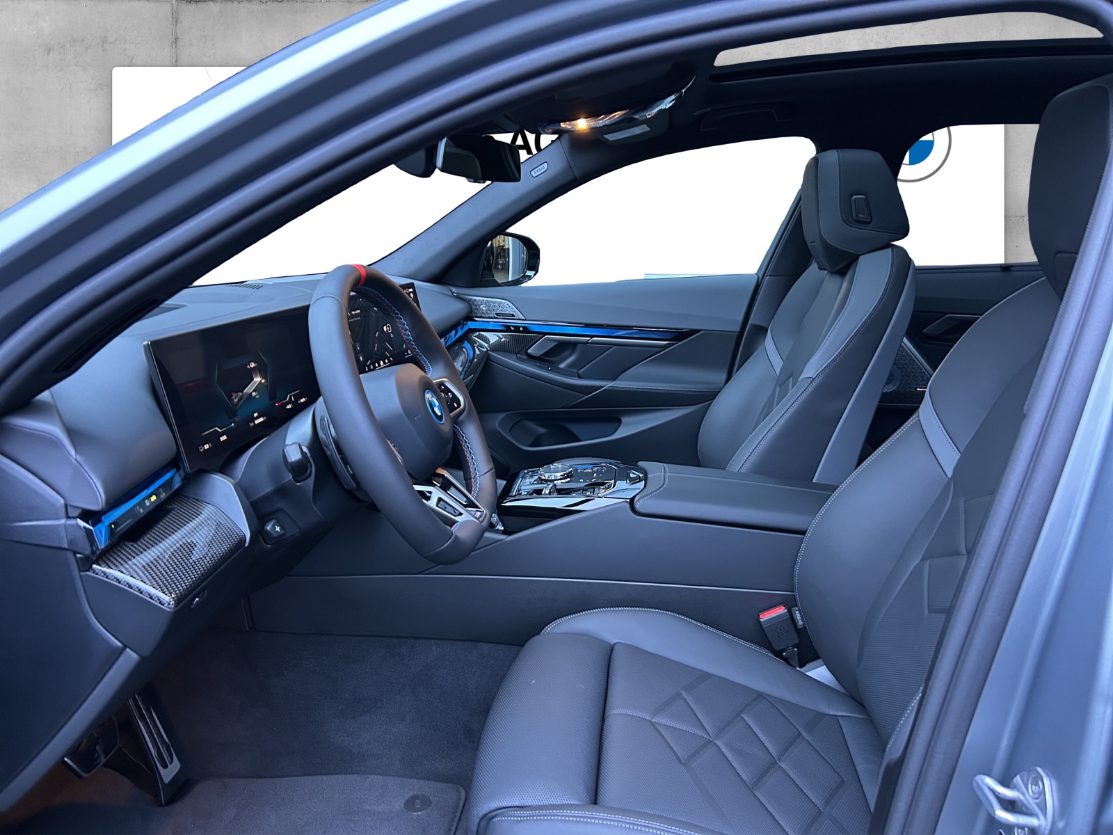 BMW i5 M60 xDrive Touring-image-6