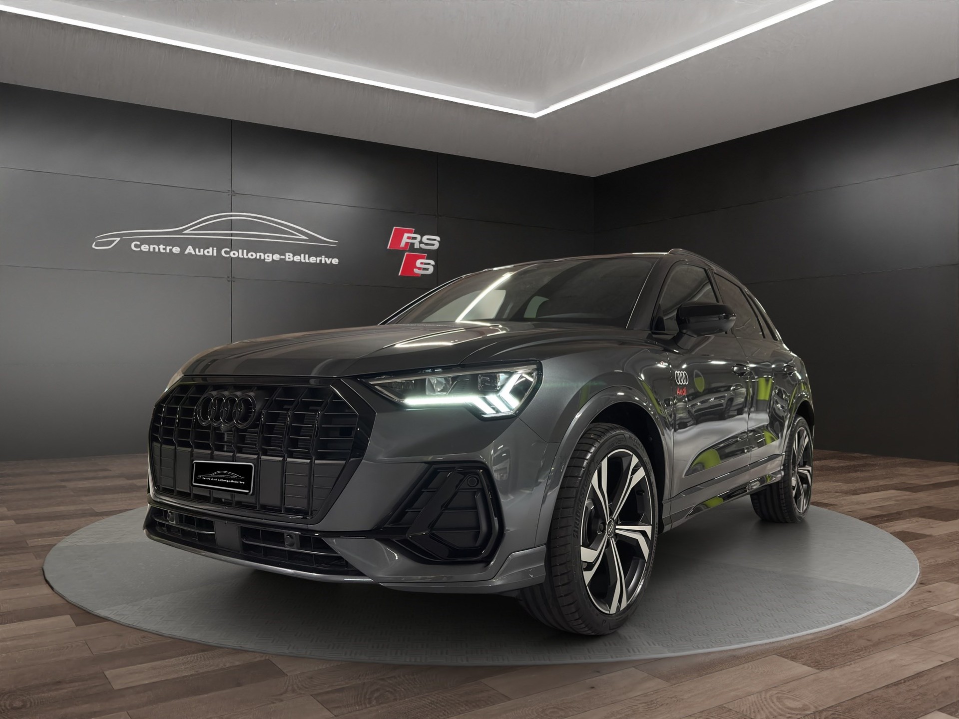 AUDI Q3 35 TFSI S line Attraction S-tronic