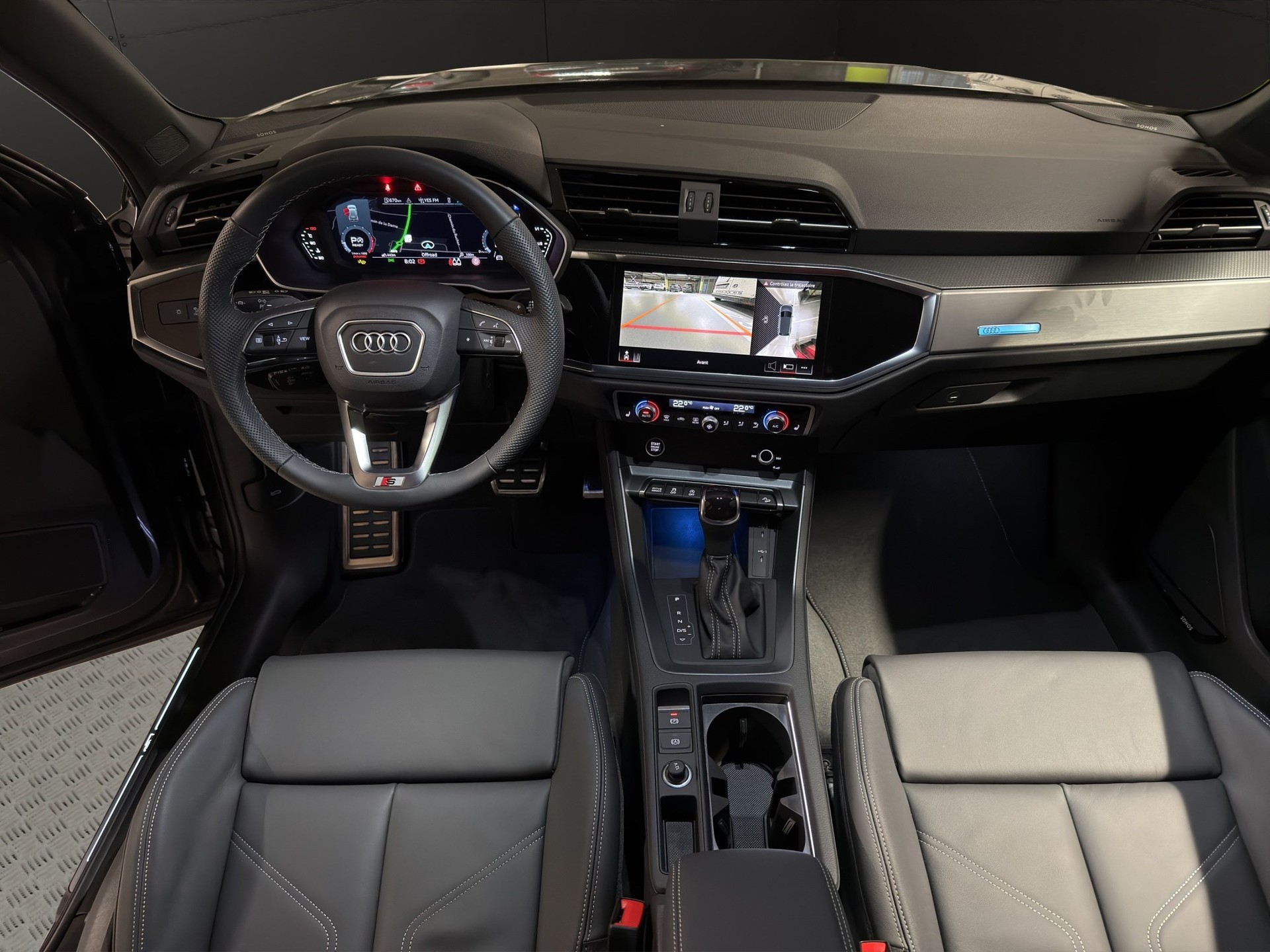AUDI Q3 35 TFSI S line Attraction S-tronic-image-11