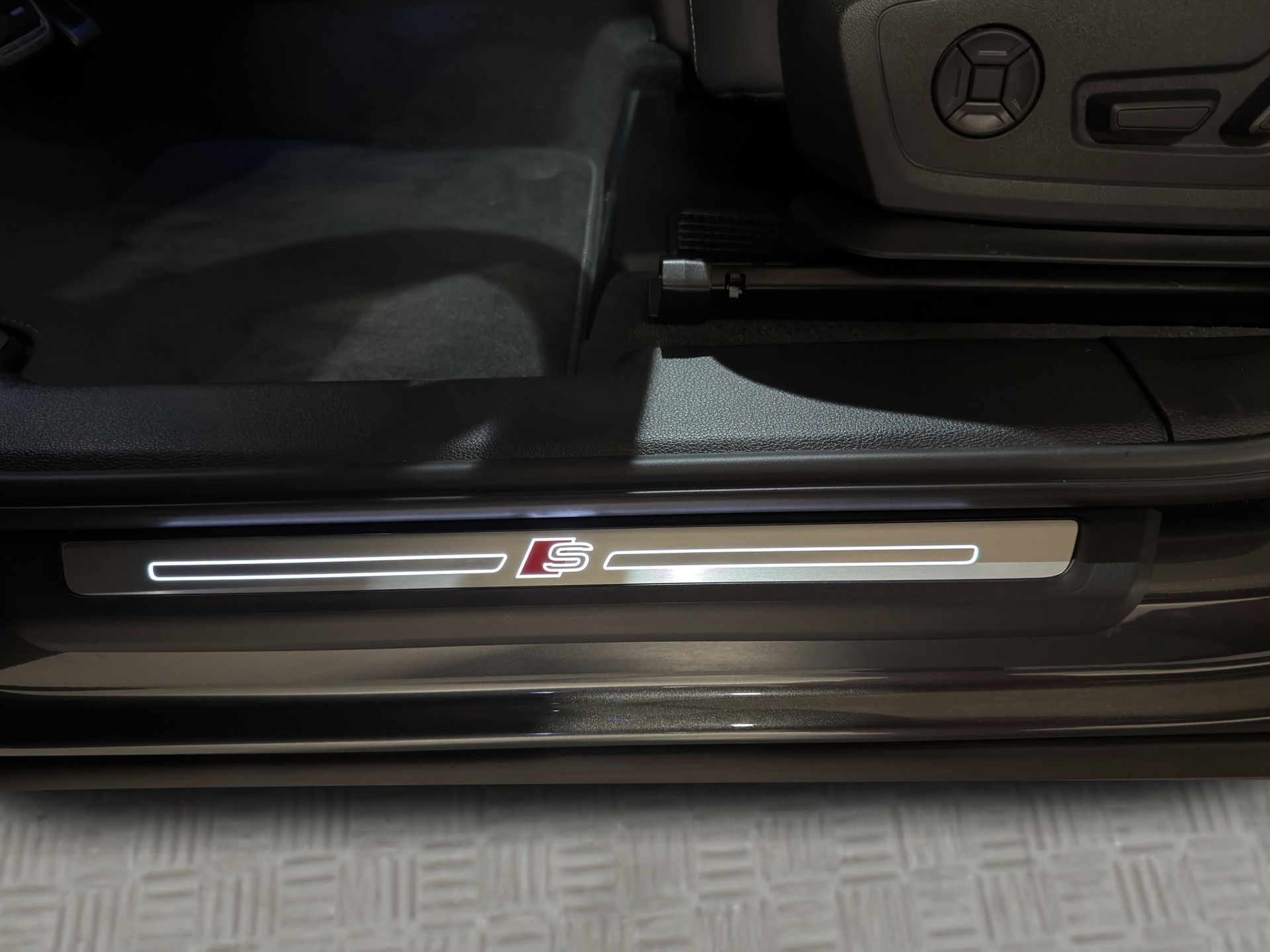 AUDI Q3 35 TFSI S line Attraction S-tronic-image-20