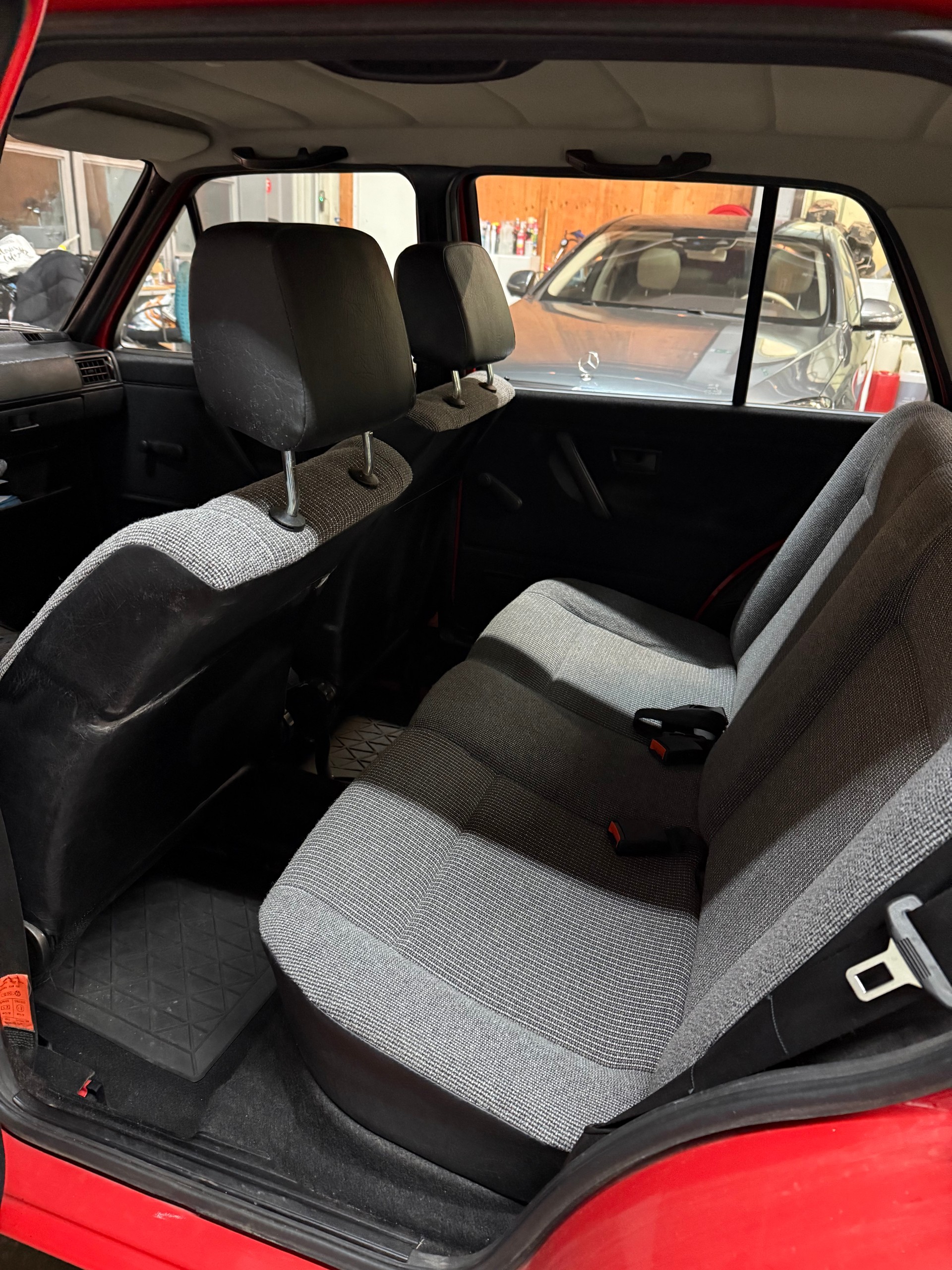 VW Golf 1600-image-7