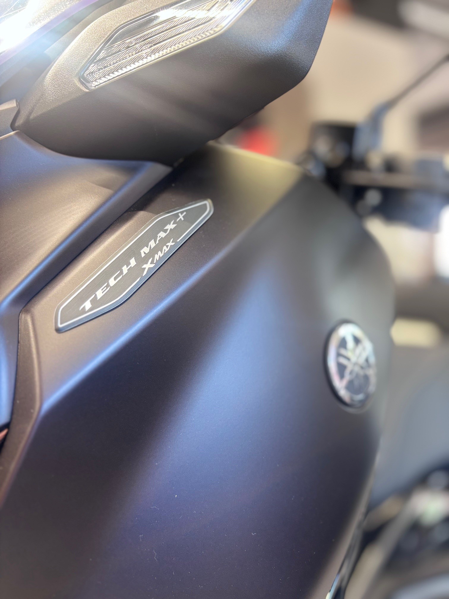 YAMAHA techmax 300 +-showroom-element-1