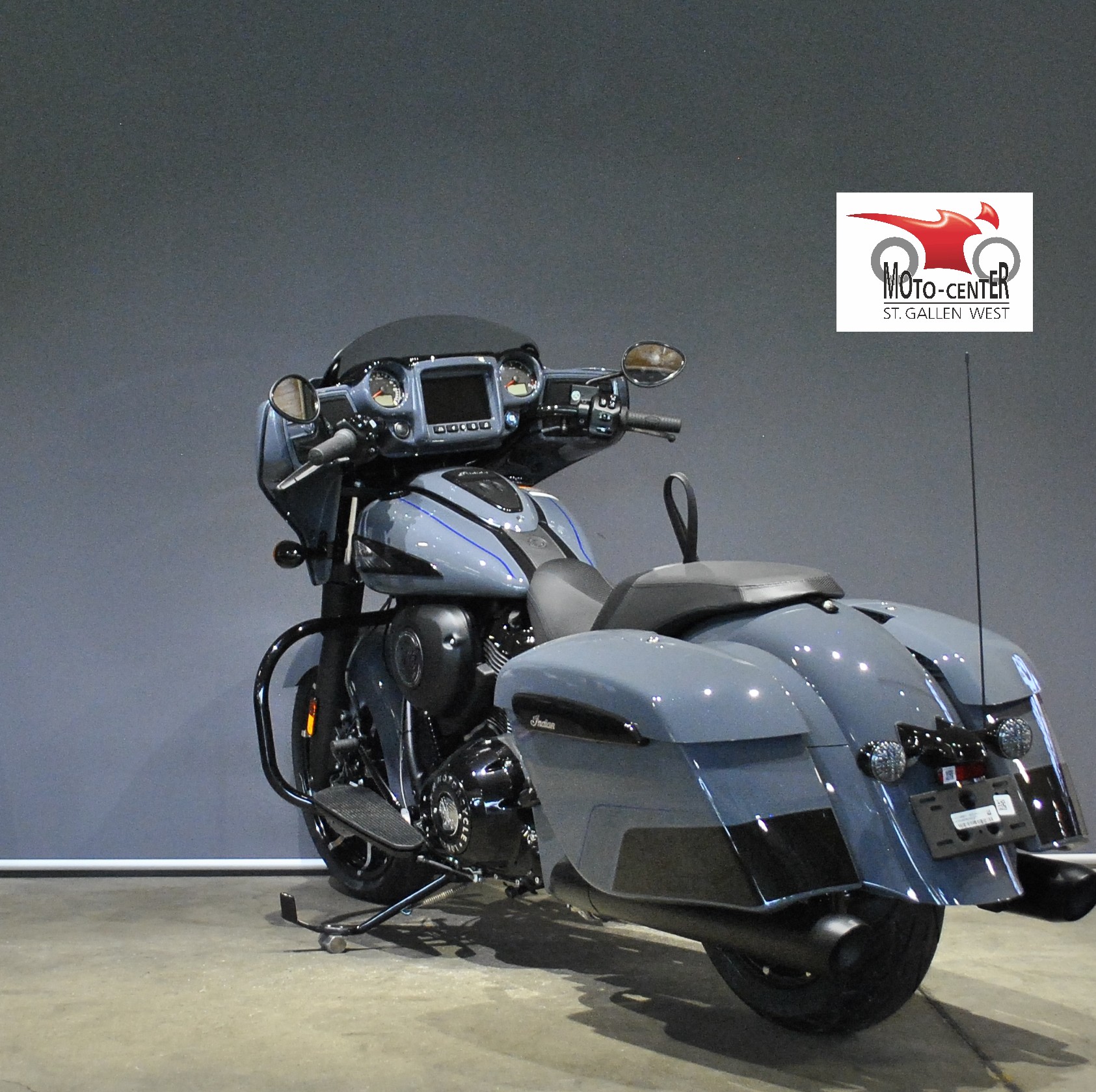 INDIAN Chieftain Dark Horse-showroom-element-3