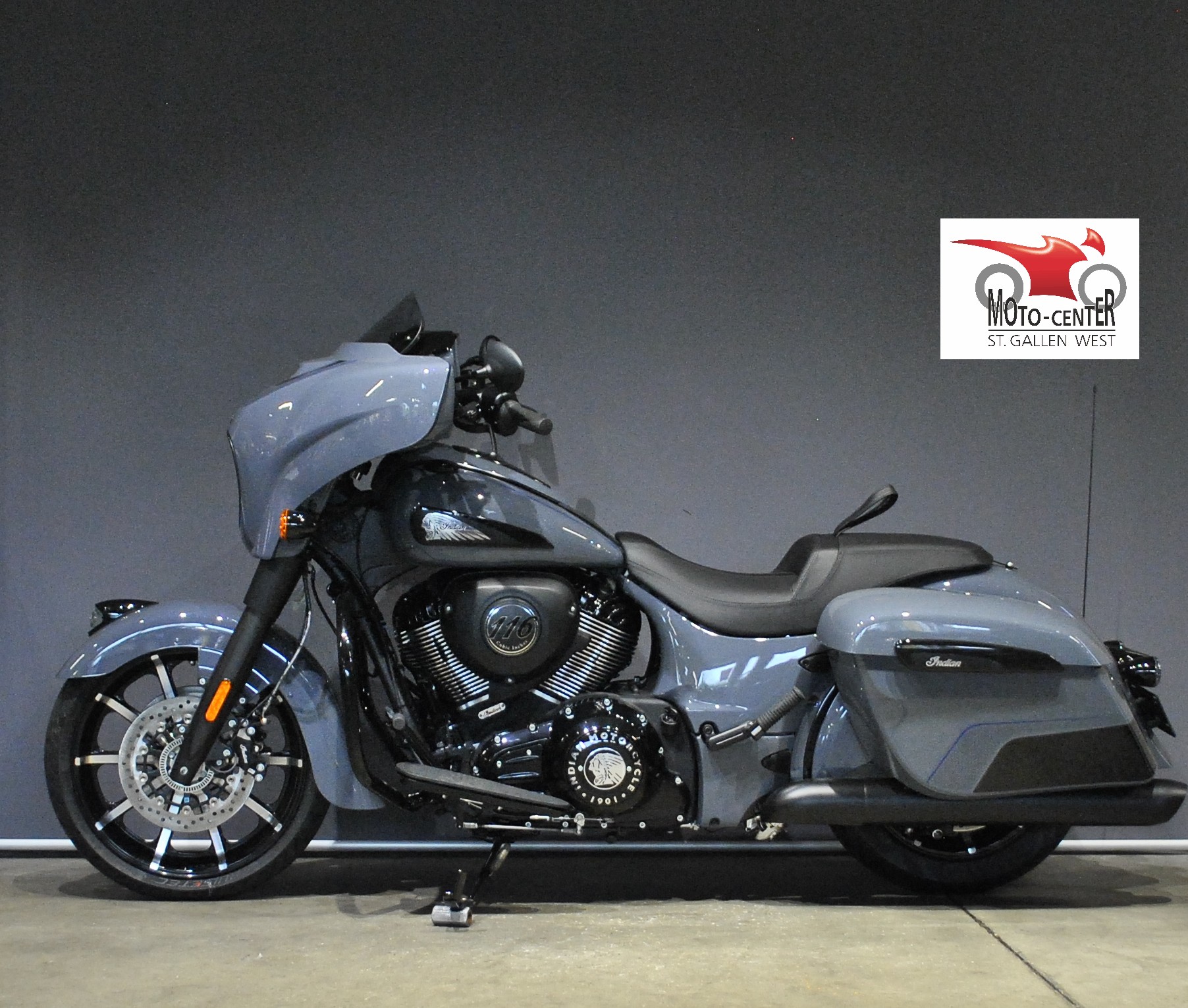 INDIAN Chieftain Dark Horse-showroom-element-2
