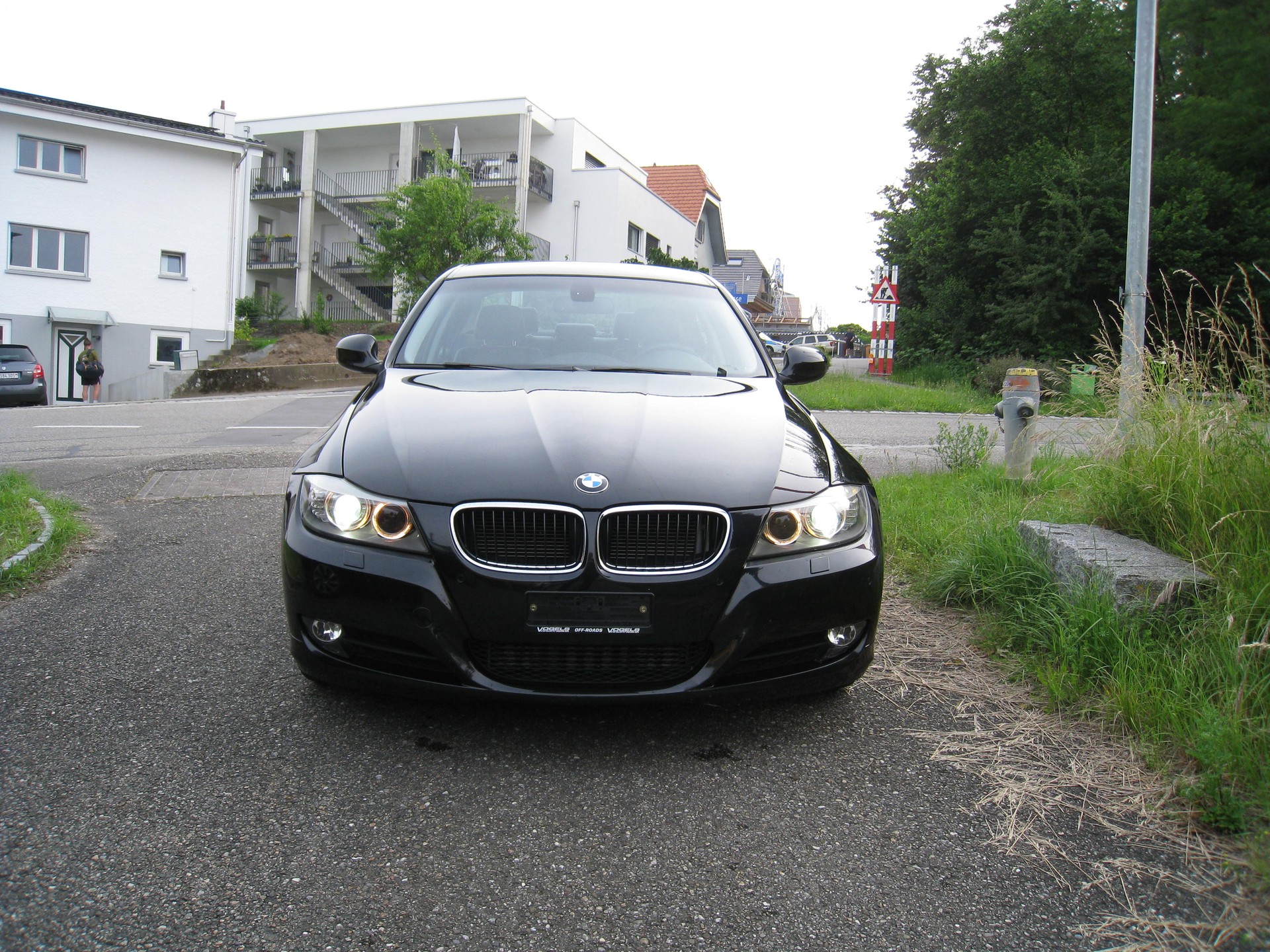 BMW 320d xDrive Dynamic Edition-image-1