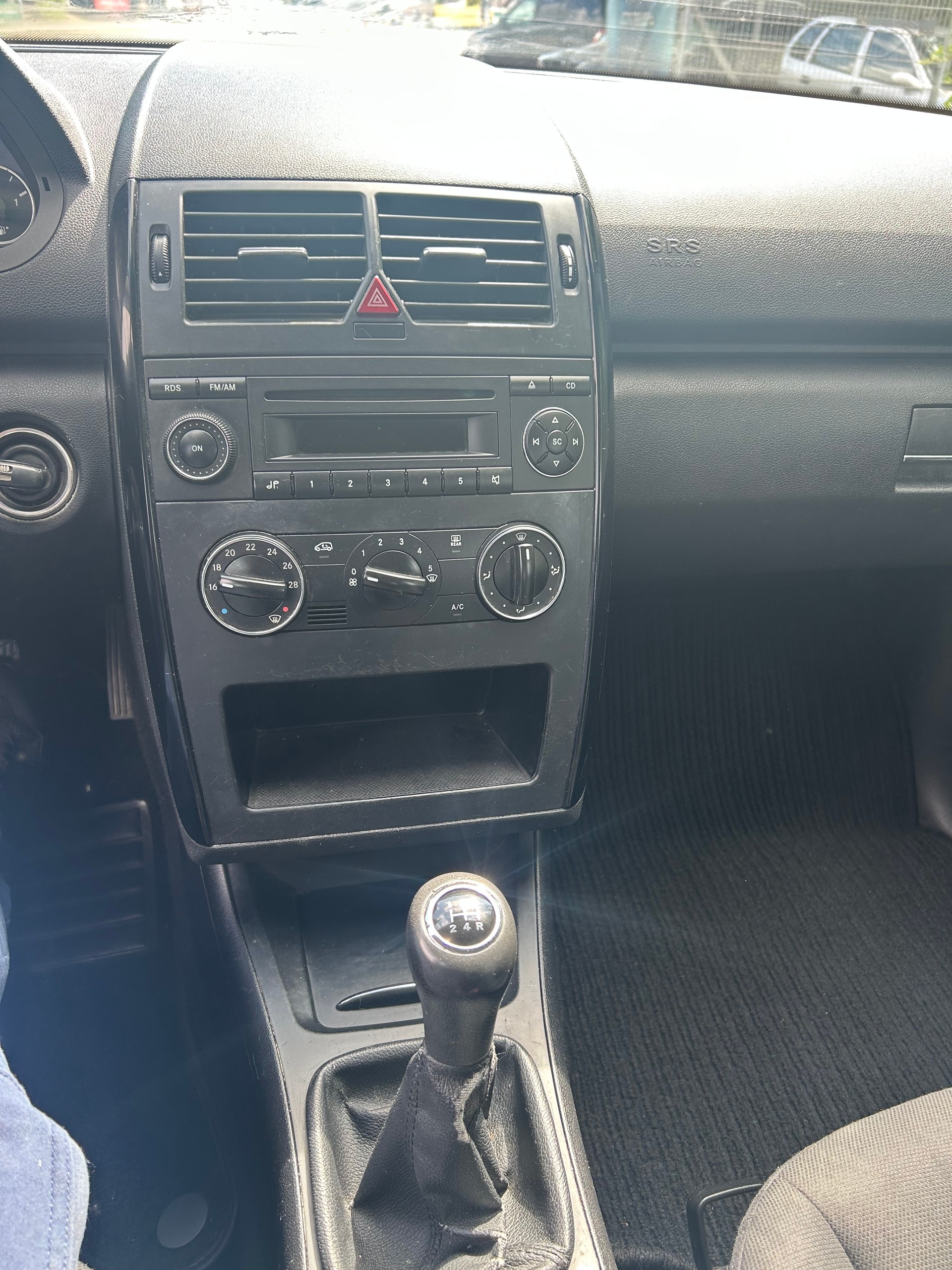 MERCEDES-BENZ A 170 Elégance Edition A-image-10
