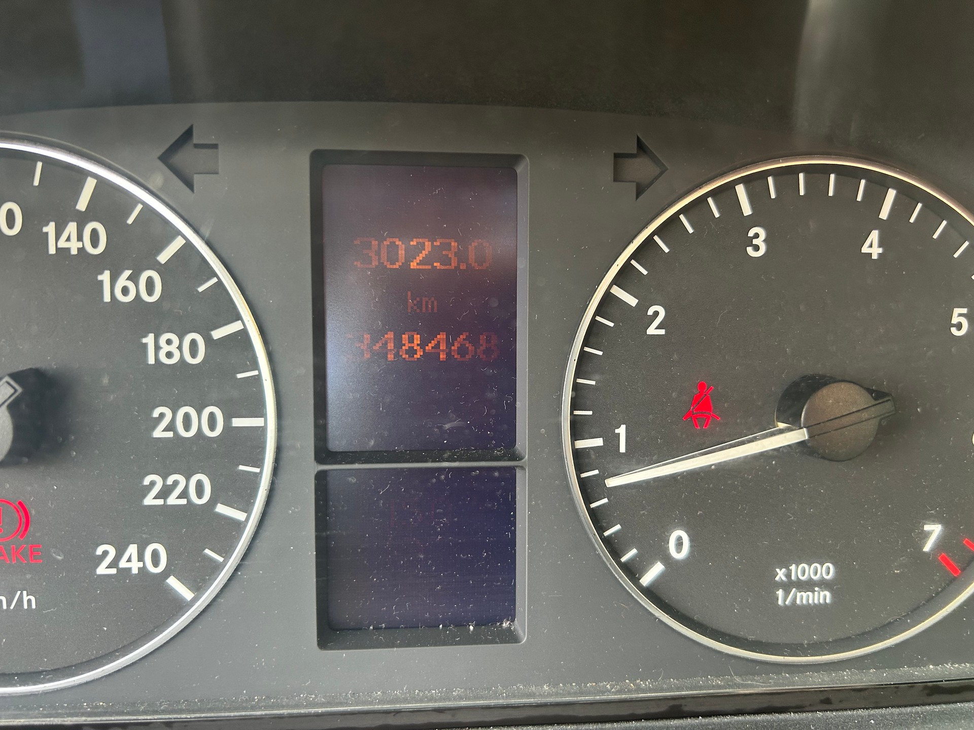 MERCEDES-BENZ A 170 Elégance Edition A-image-11