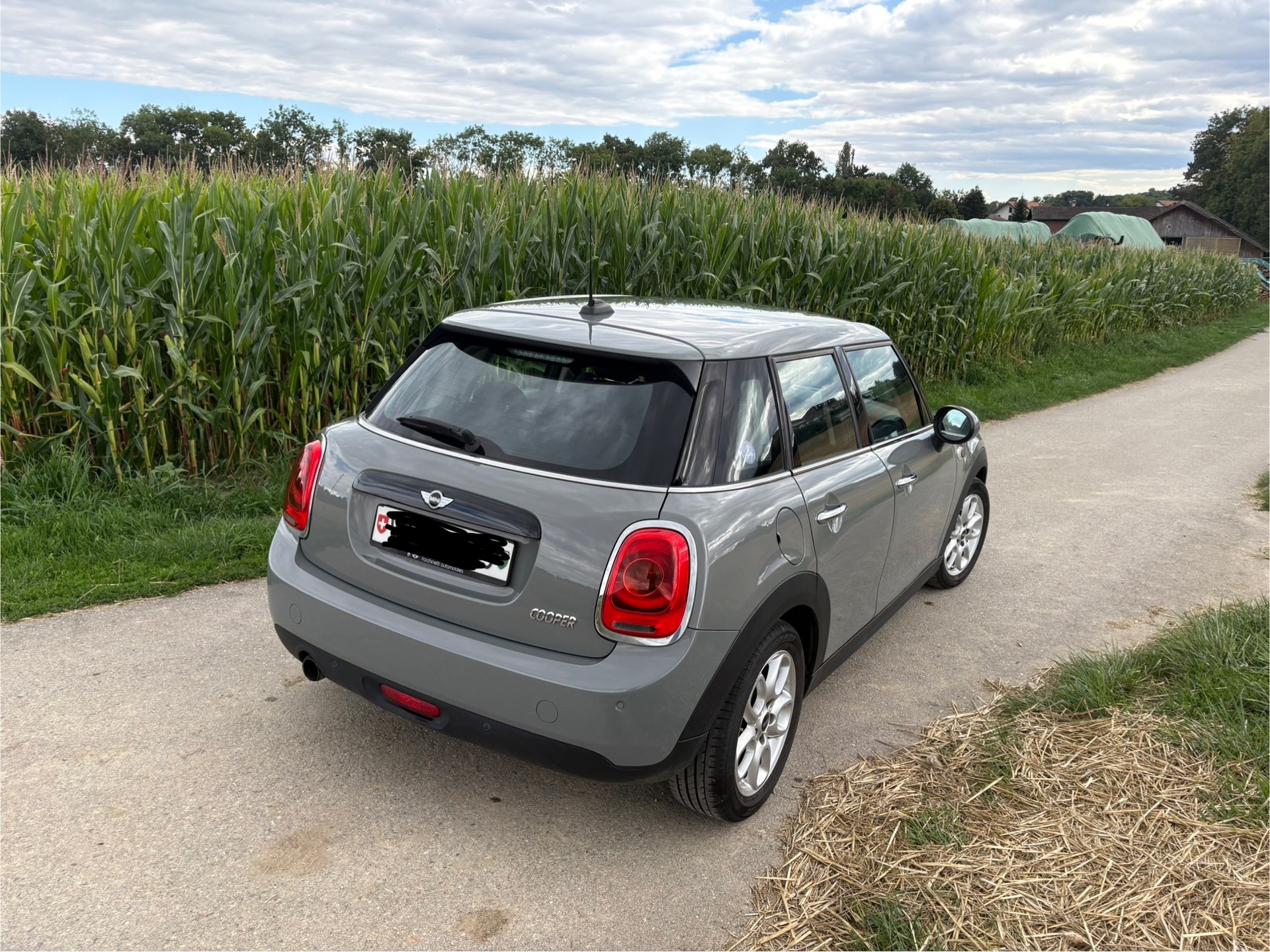 MINI Cooper Steptronic-image-2