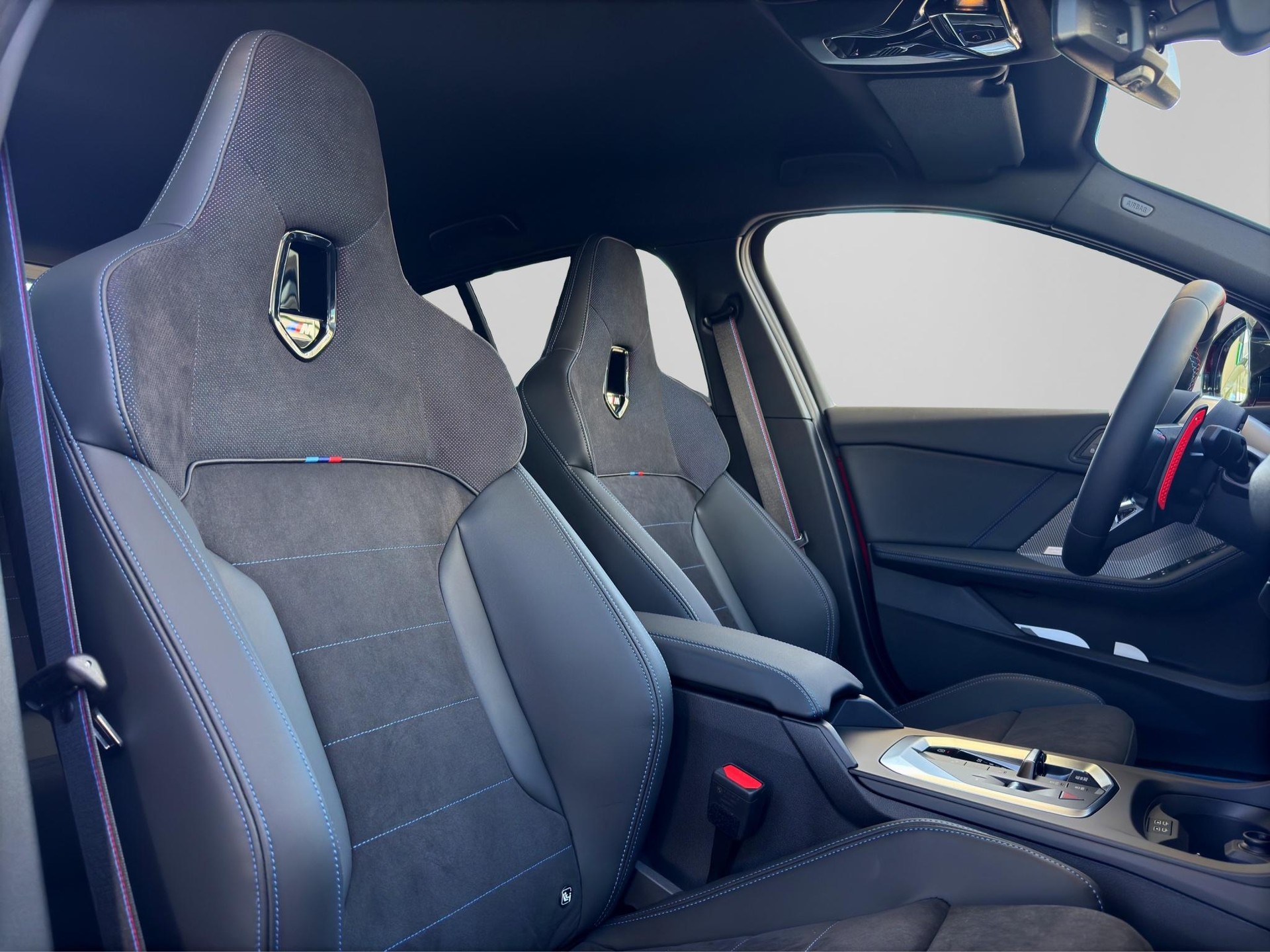 BMW M135i xDrive M Sportpaket Pro-image-17