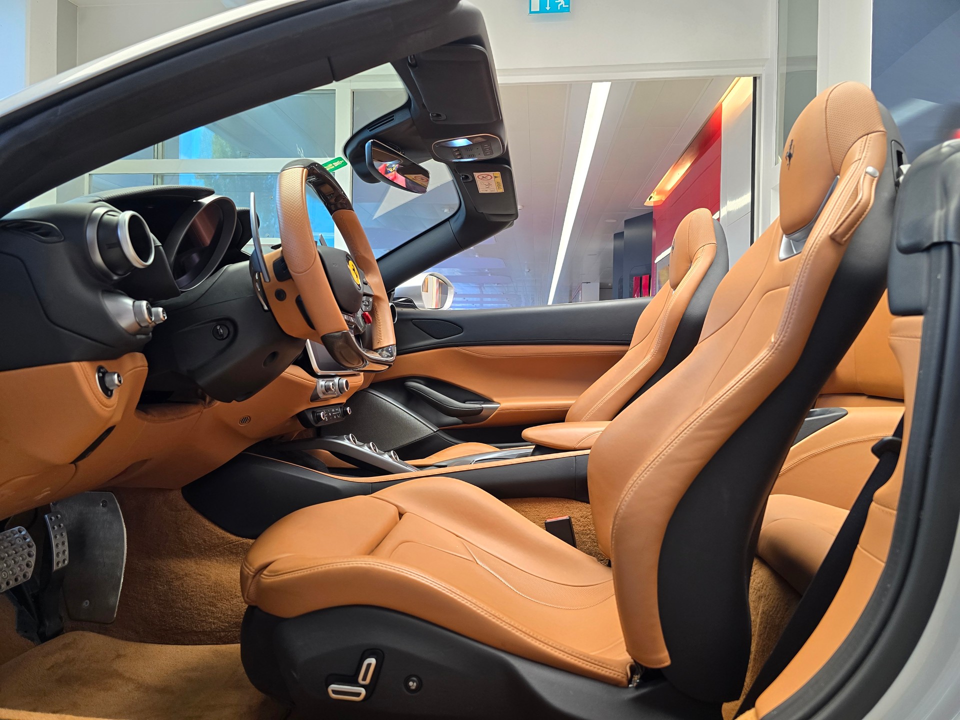 FERRARI Portofino 3.9 V8 T-image-10