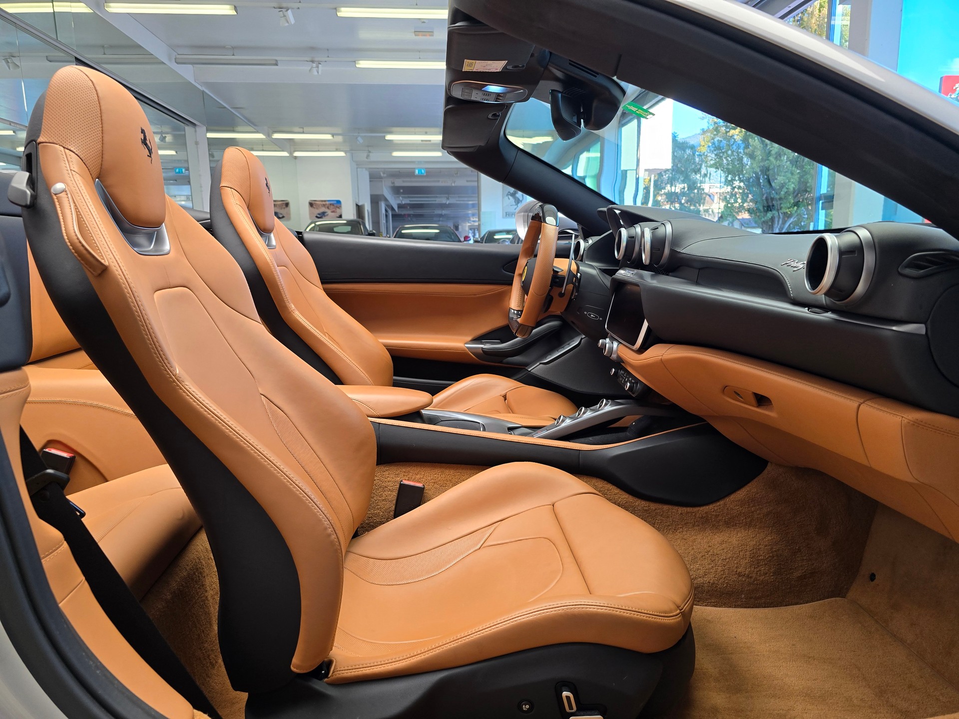 FERRARI Portofino 3.9 V8 T-image-12