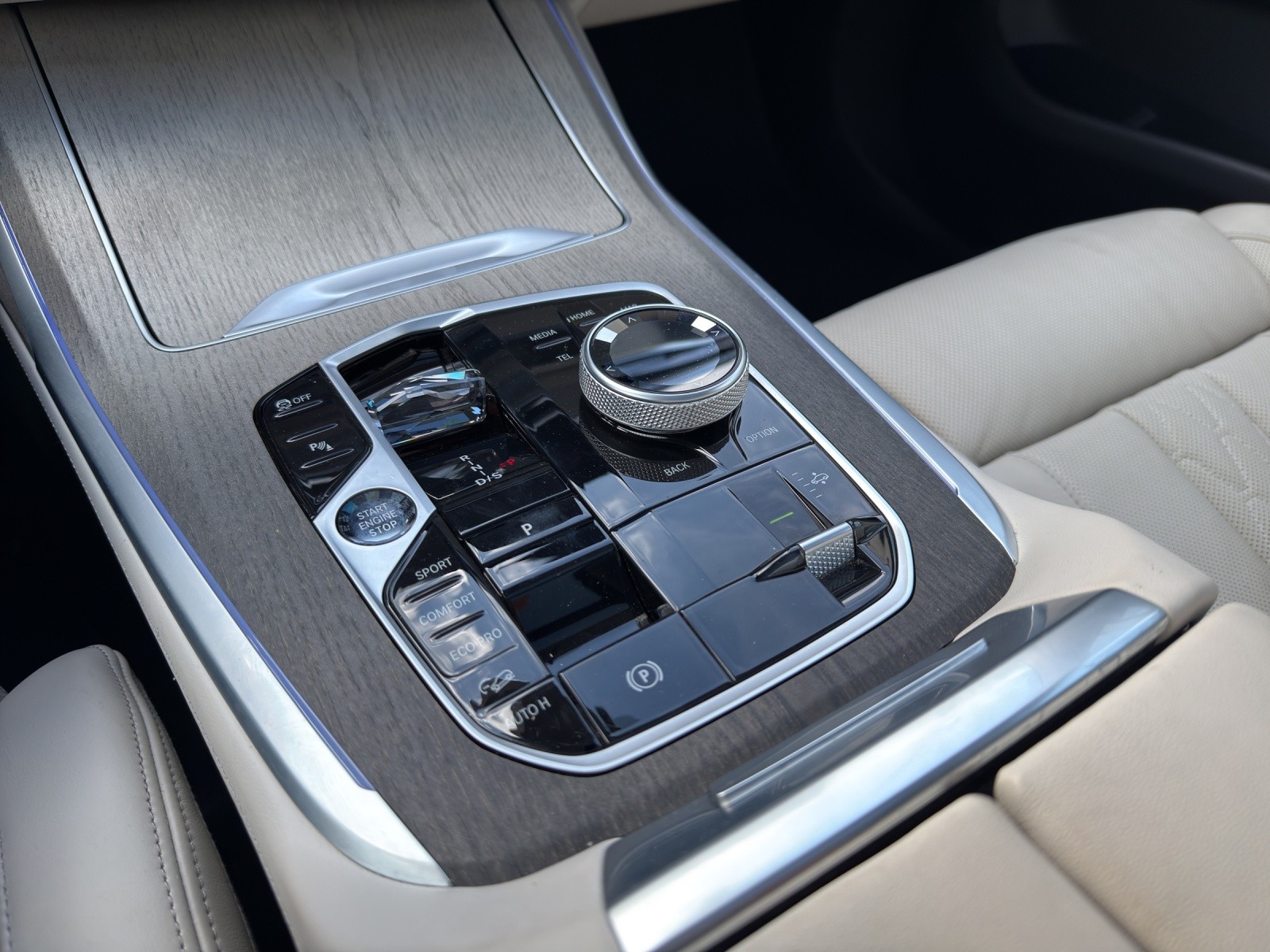 BMW X7 xDrive 48V 40i Steptronic (CH)-image-17