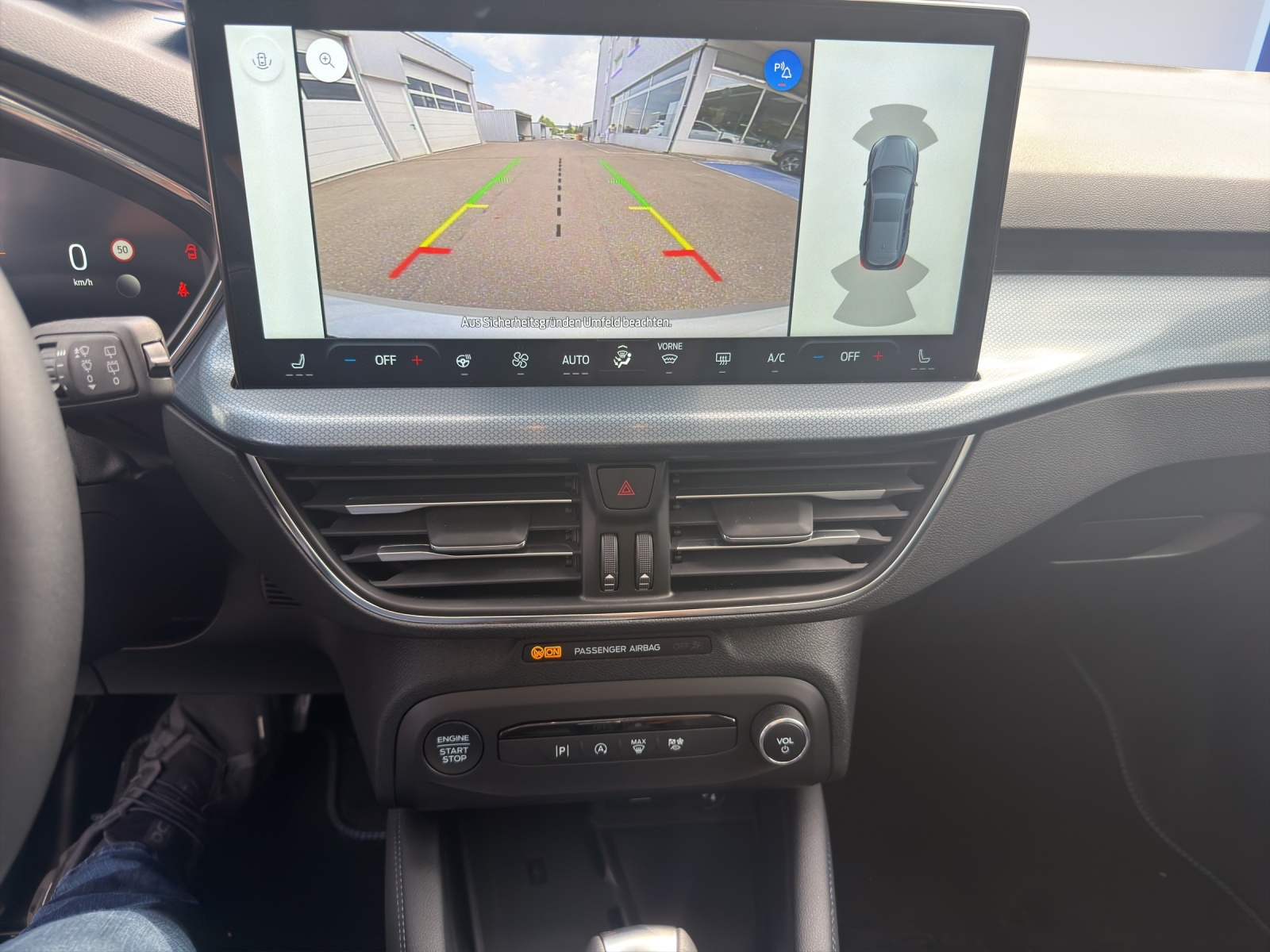 FORD Focus 1.0i EcoB Hybrid 155 Active X-image-13