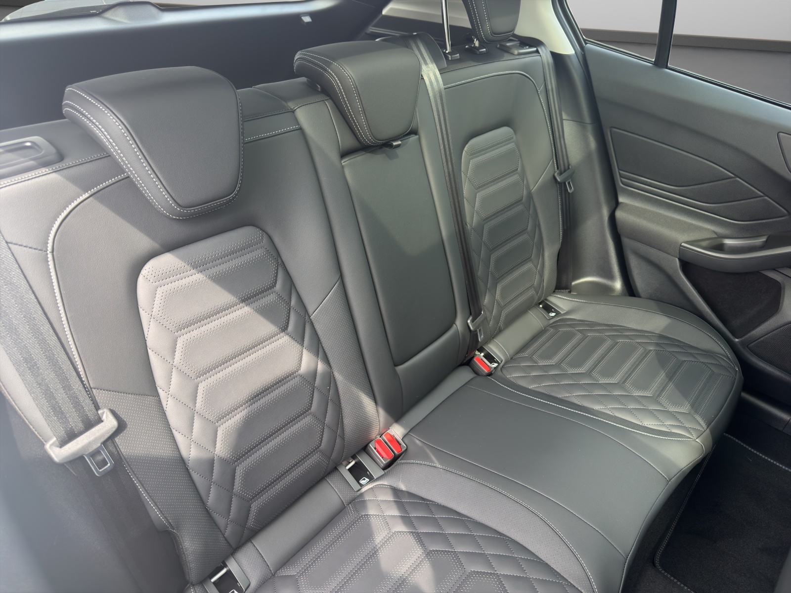 FORD Focus 1.0i EcoB Hybrid 155 Active X-image-14