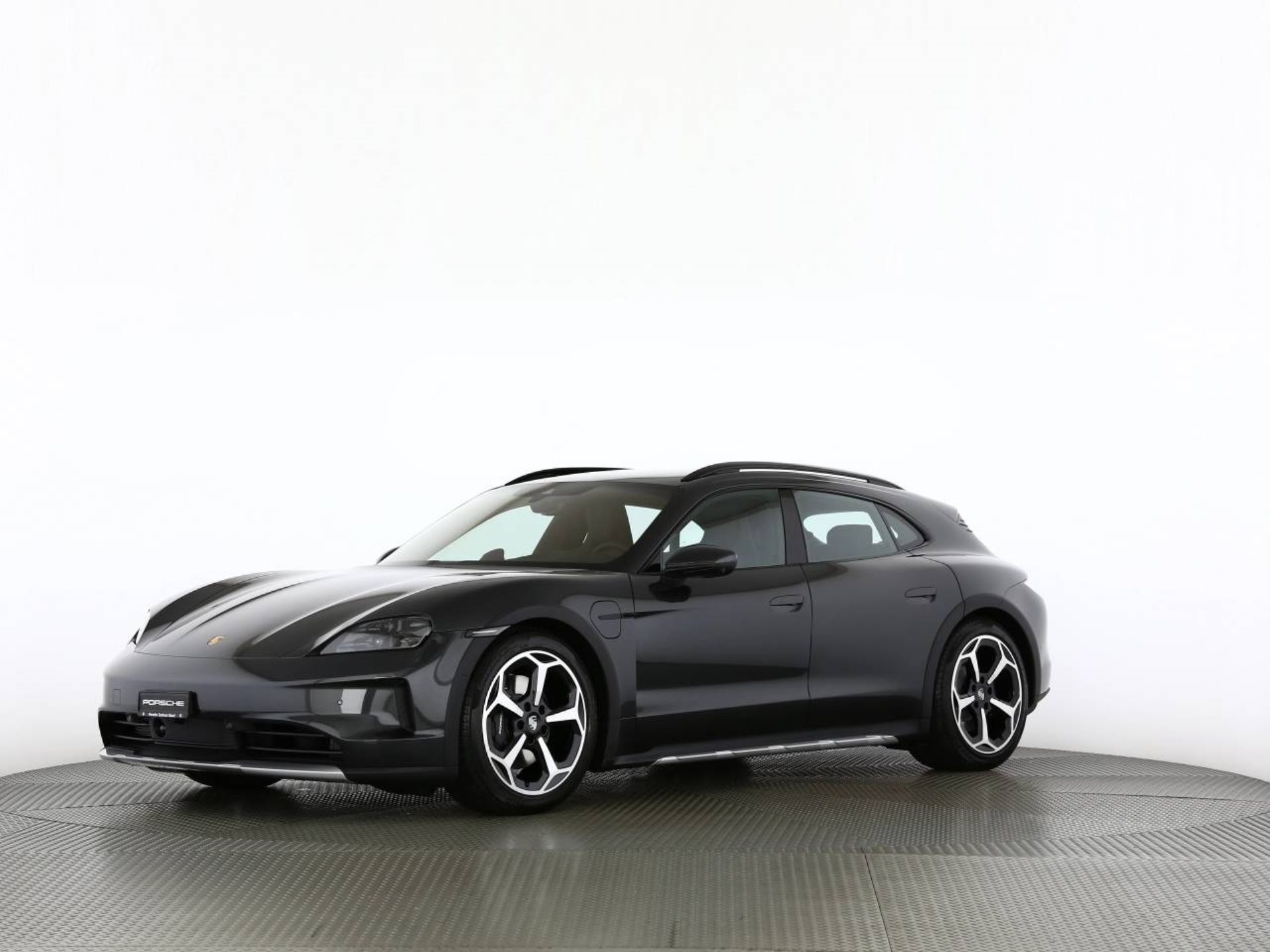 PORSCHE Taycan 4 Cross Turismo-image-10