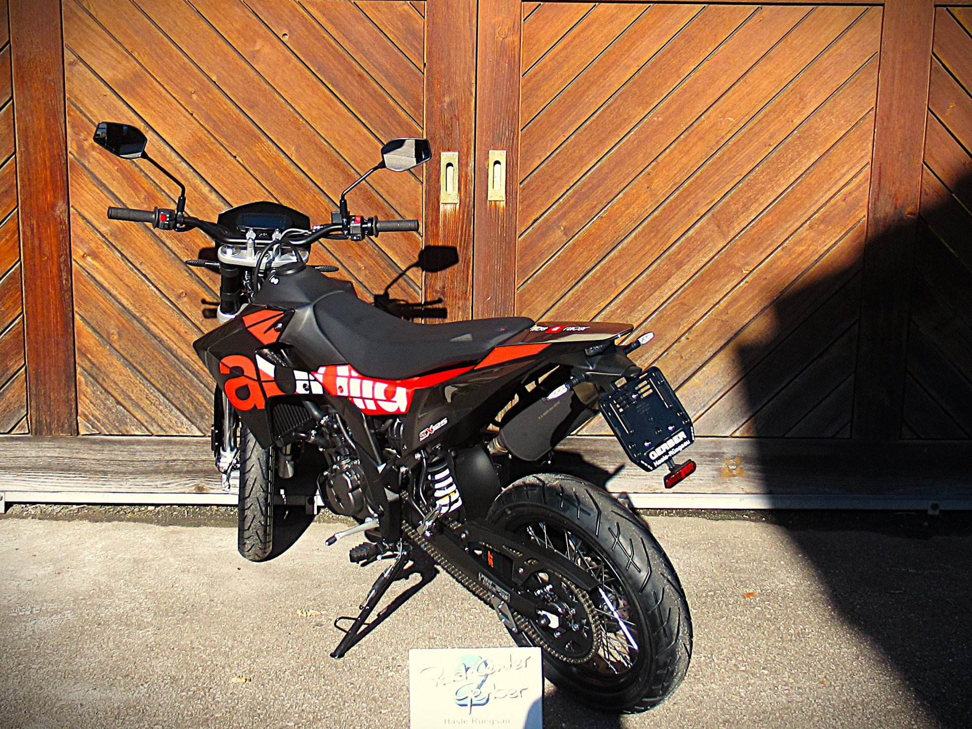 APRILIA SX 125-showroom-element-2