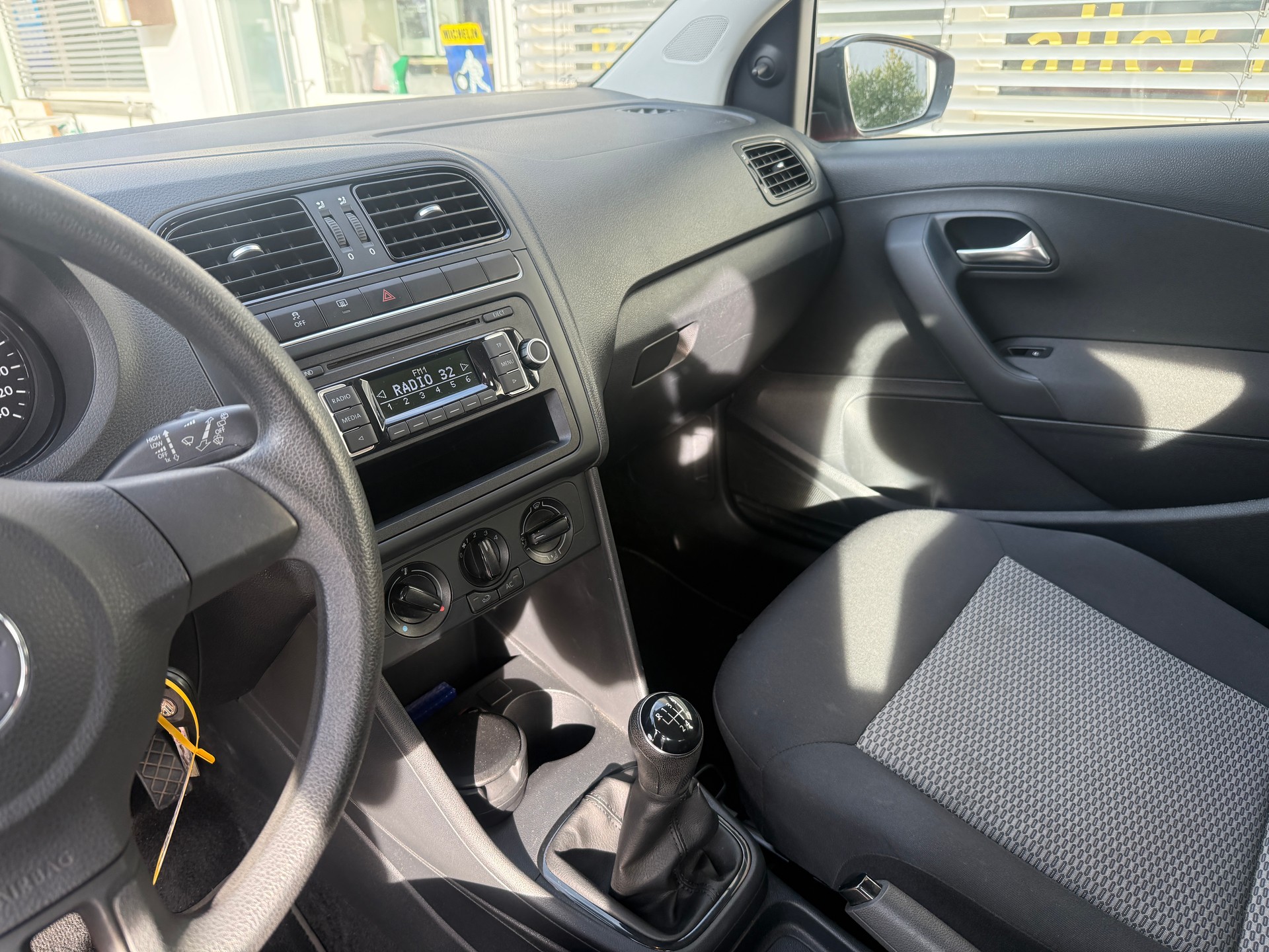 VW Polo 1.2 6V Trendline-image-8