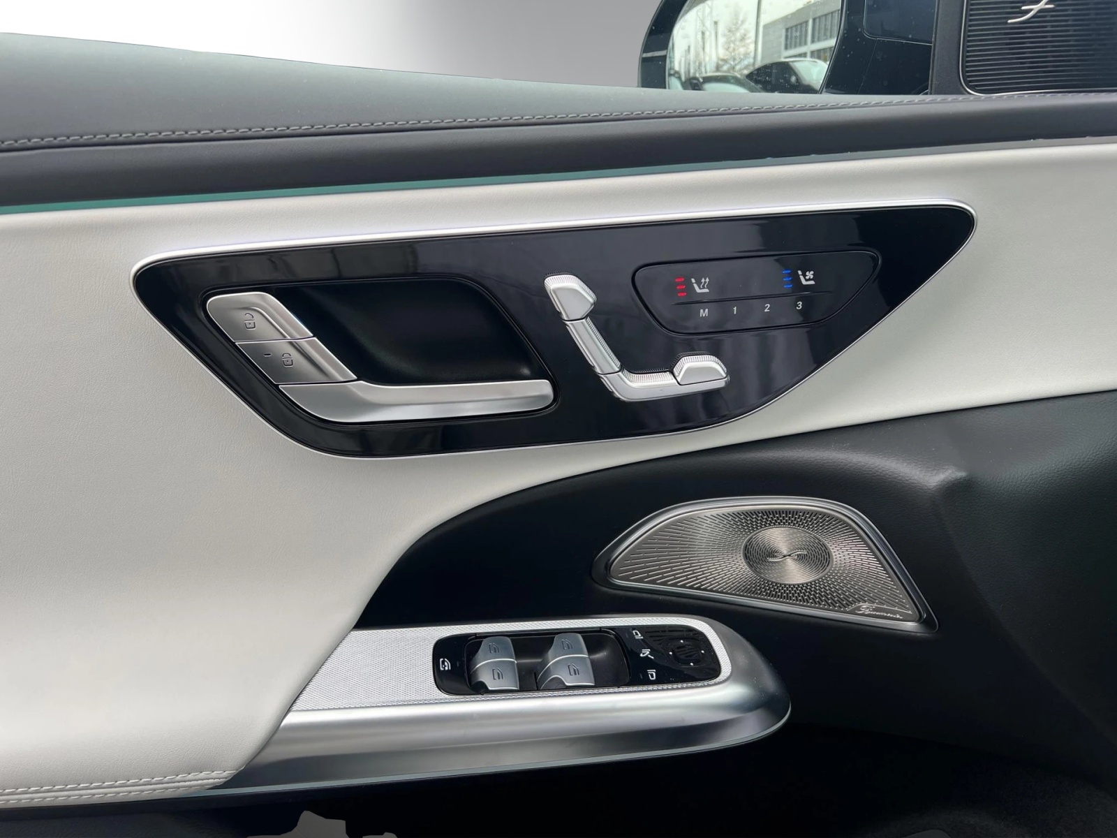 MERCEDES-BENZ E 220 D 4M T-image-6