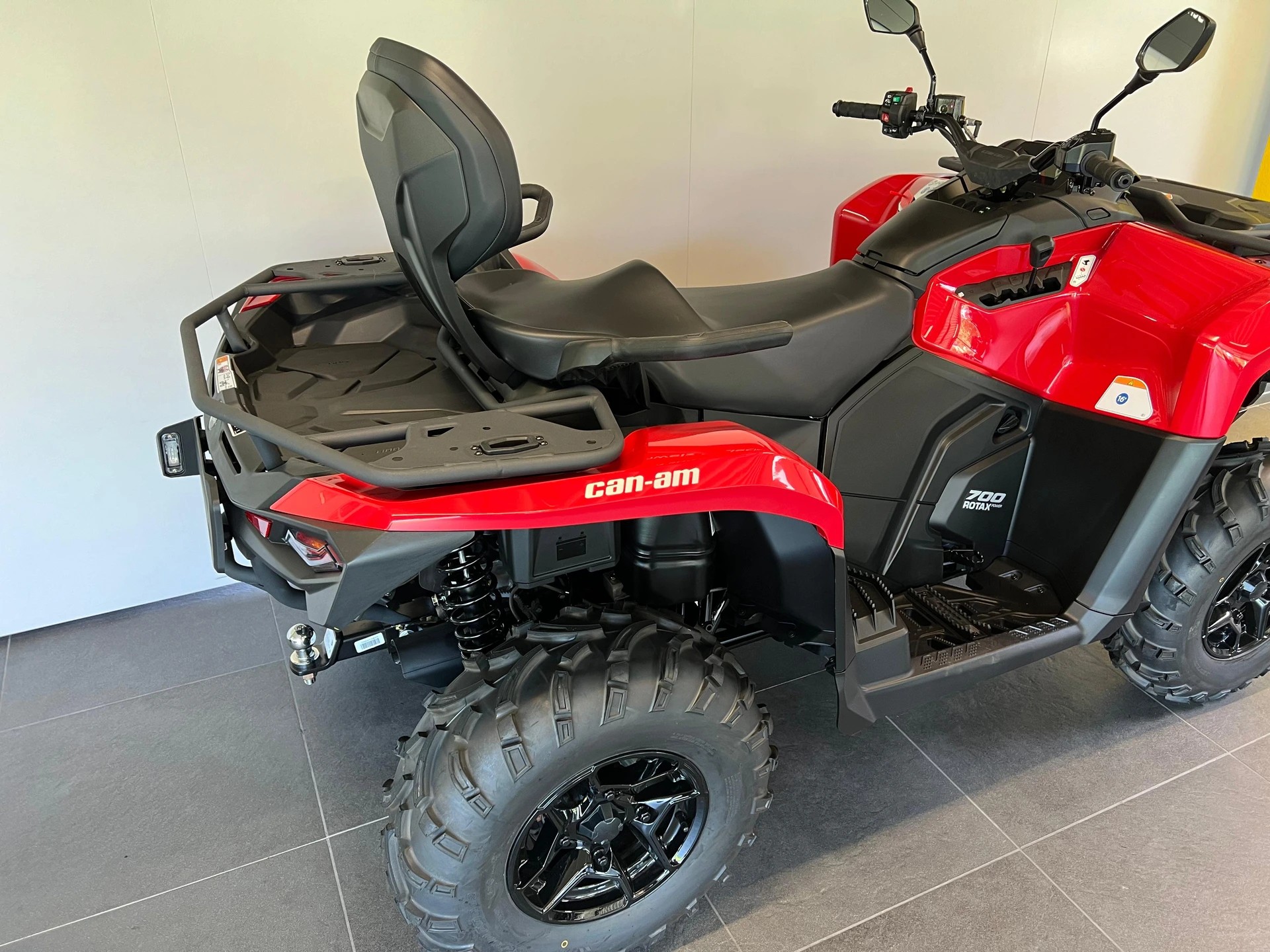 CAN-AM Outlander 700 MAX DPS ABS T-image-8