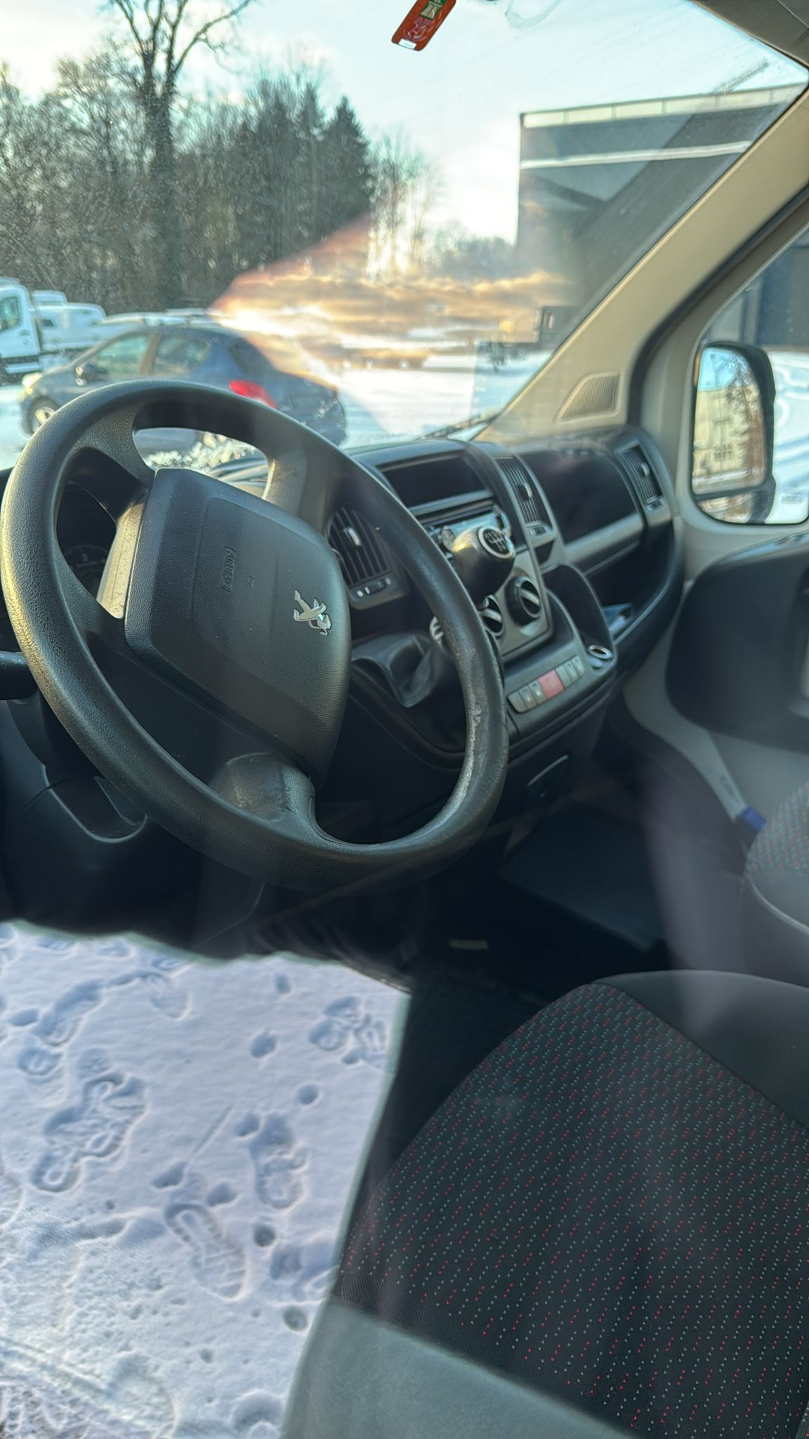PEUGEOT Boxer 2.2 HDI 330 Active L2H1-image-8
