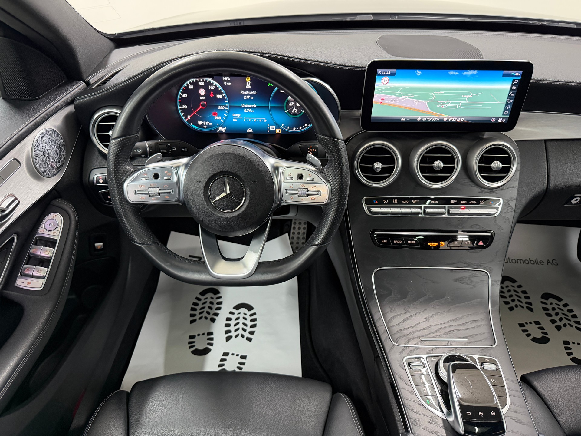 MERCEDES-BENZ C 220 d Swiss Star AMG Line 4M selenitgrau magno 9G-Tronic / Panoramadach / 360° Kamera / Leder / Keyless Go /-image-11