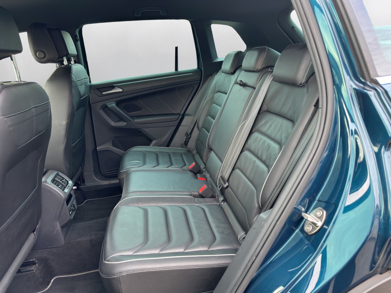 VW Tiguan 2.0TSI R-Line 4Motion DSG-image-10