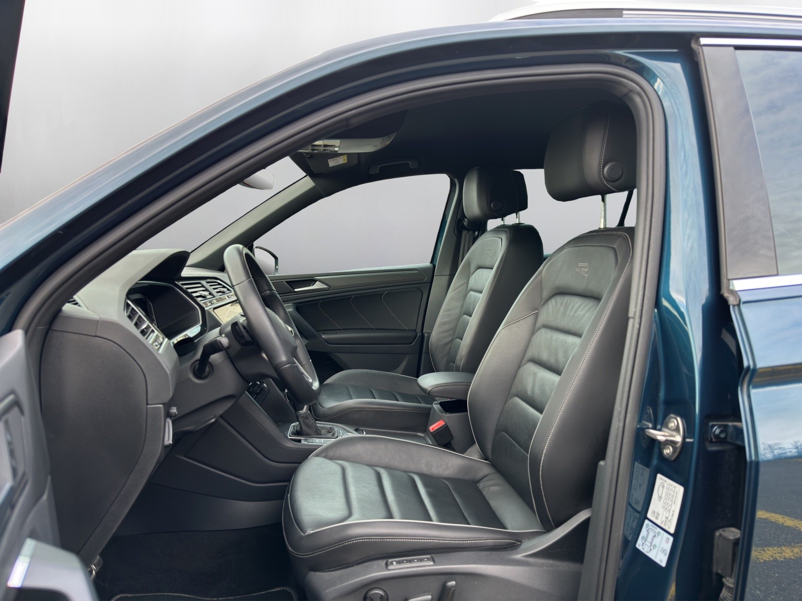 VW Tiguan 2.0TSI R-Line 4Motion DSG-image-9