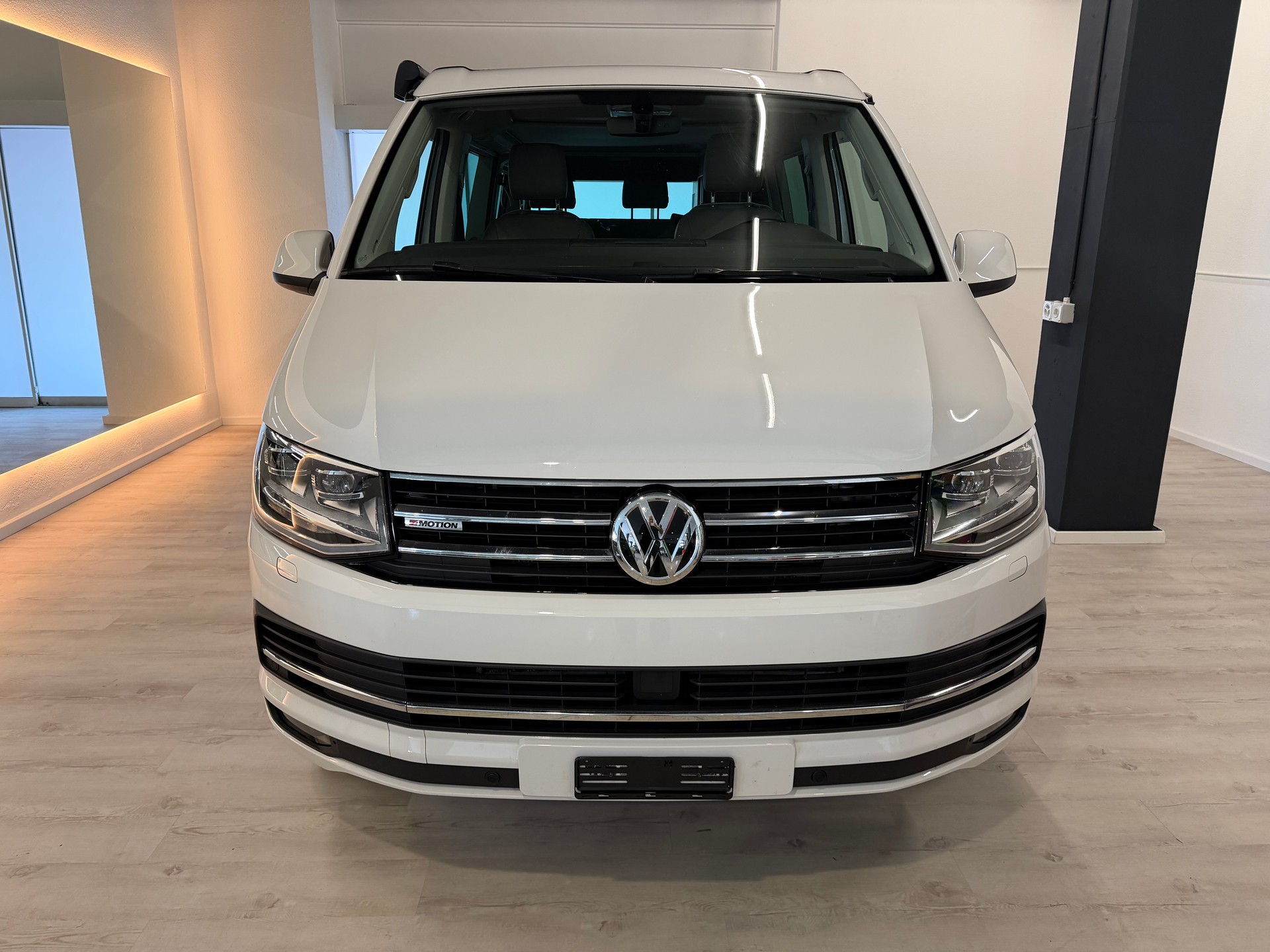 VW T6 California 2.0 TDI Ocean GREY 4Motion DSG-showroom-element-1
