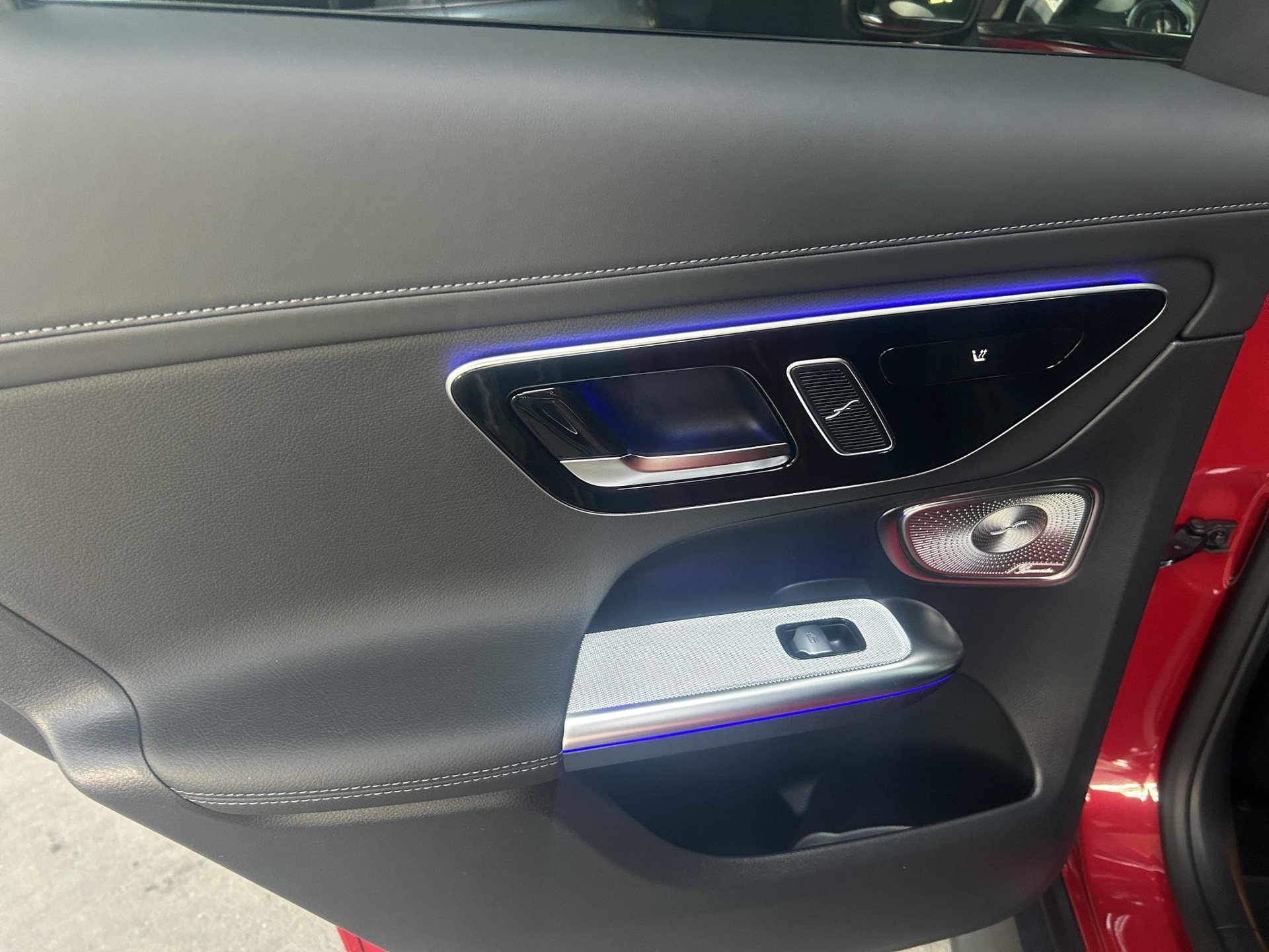 MERCEDES-BENZ GLC 400 e EQ Star AMG Line 4matic-image-19