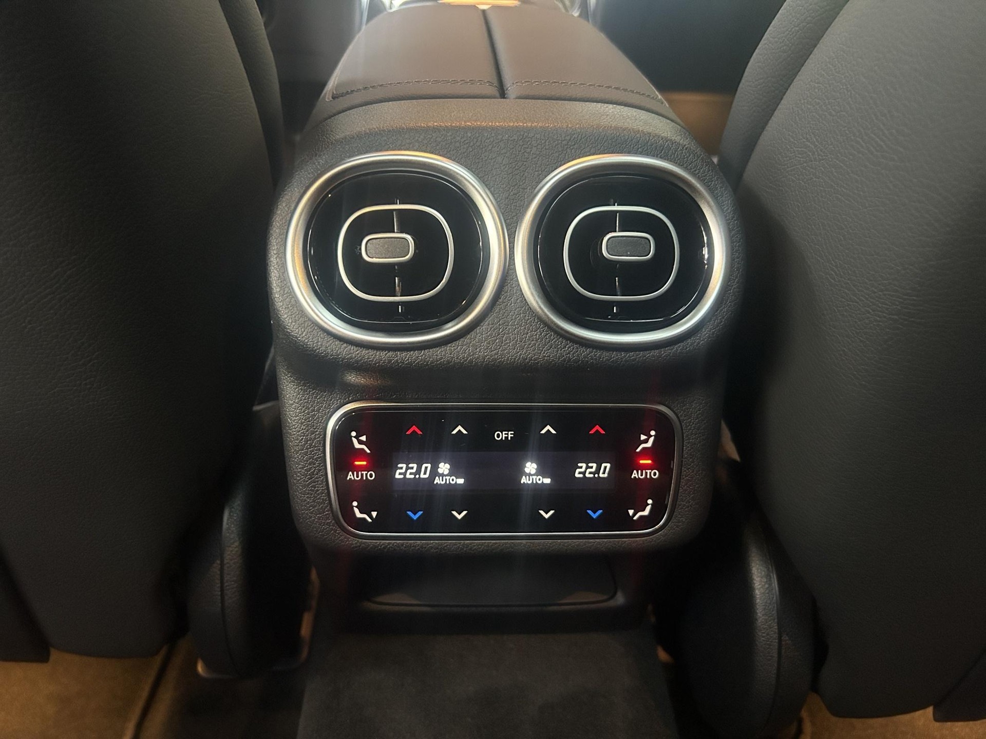 MERCEDES-BENZ GLC 400 e EQ Star AMG Line 4matic-image-14
